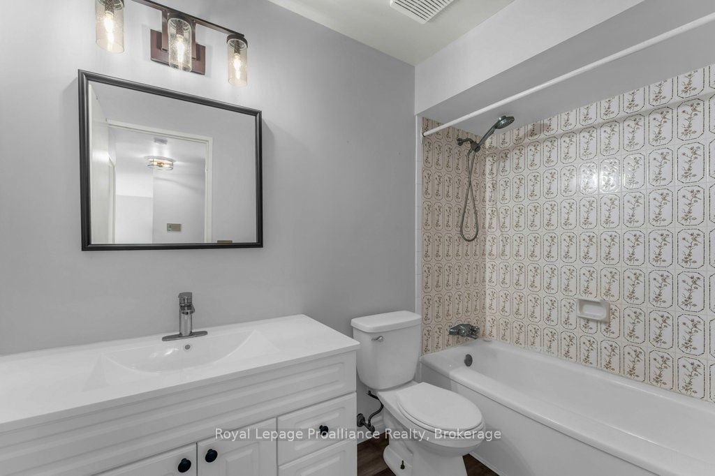 358 Queen Mary Road 509 Property Photo 33