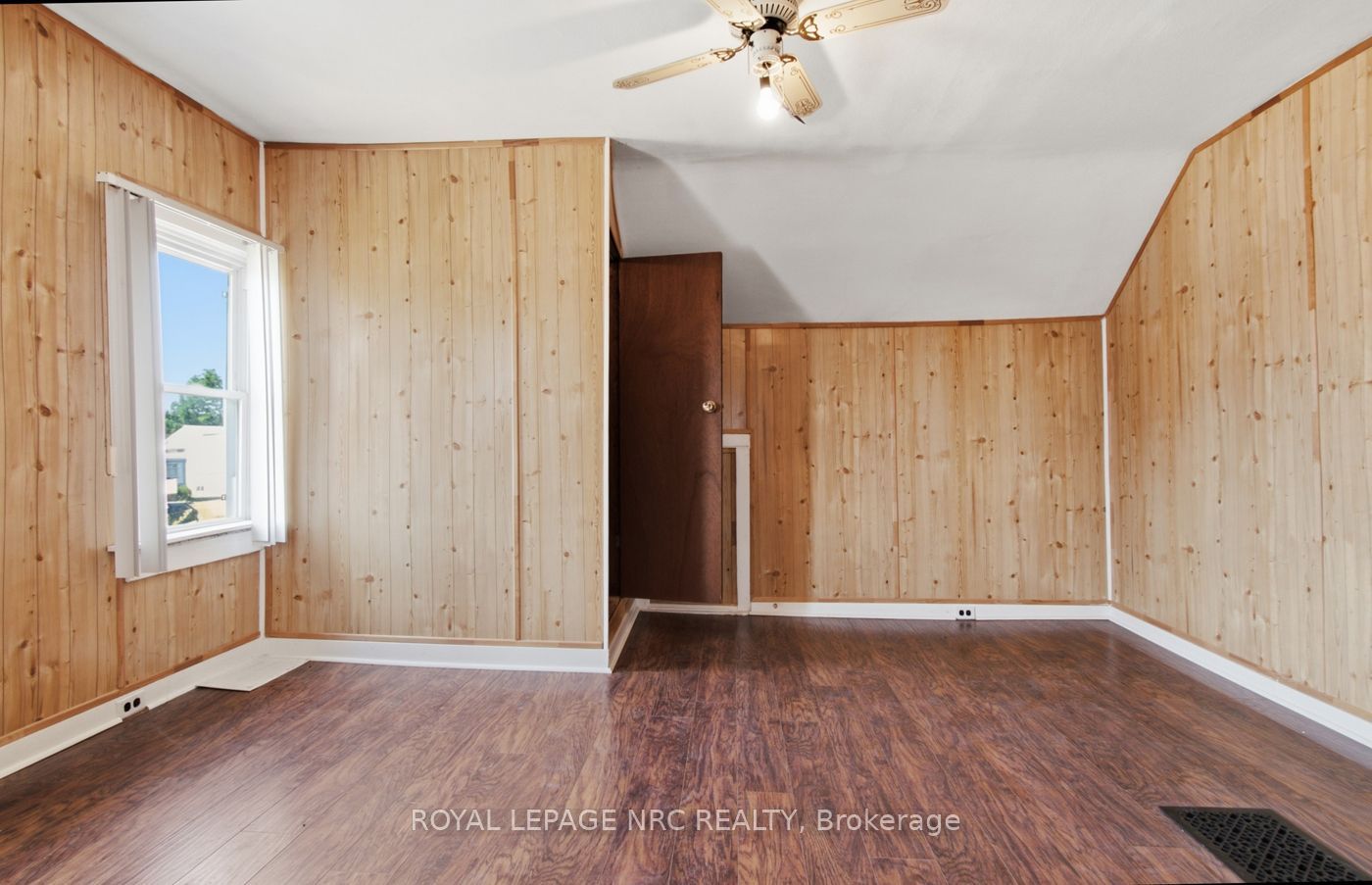 592 Fielden Avenue Property Photo 22