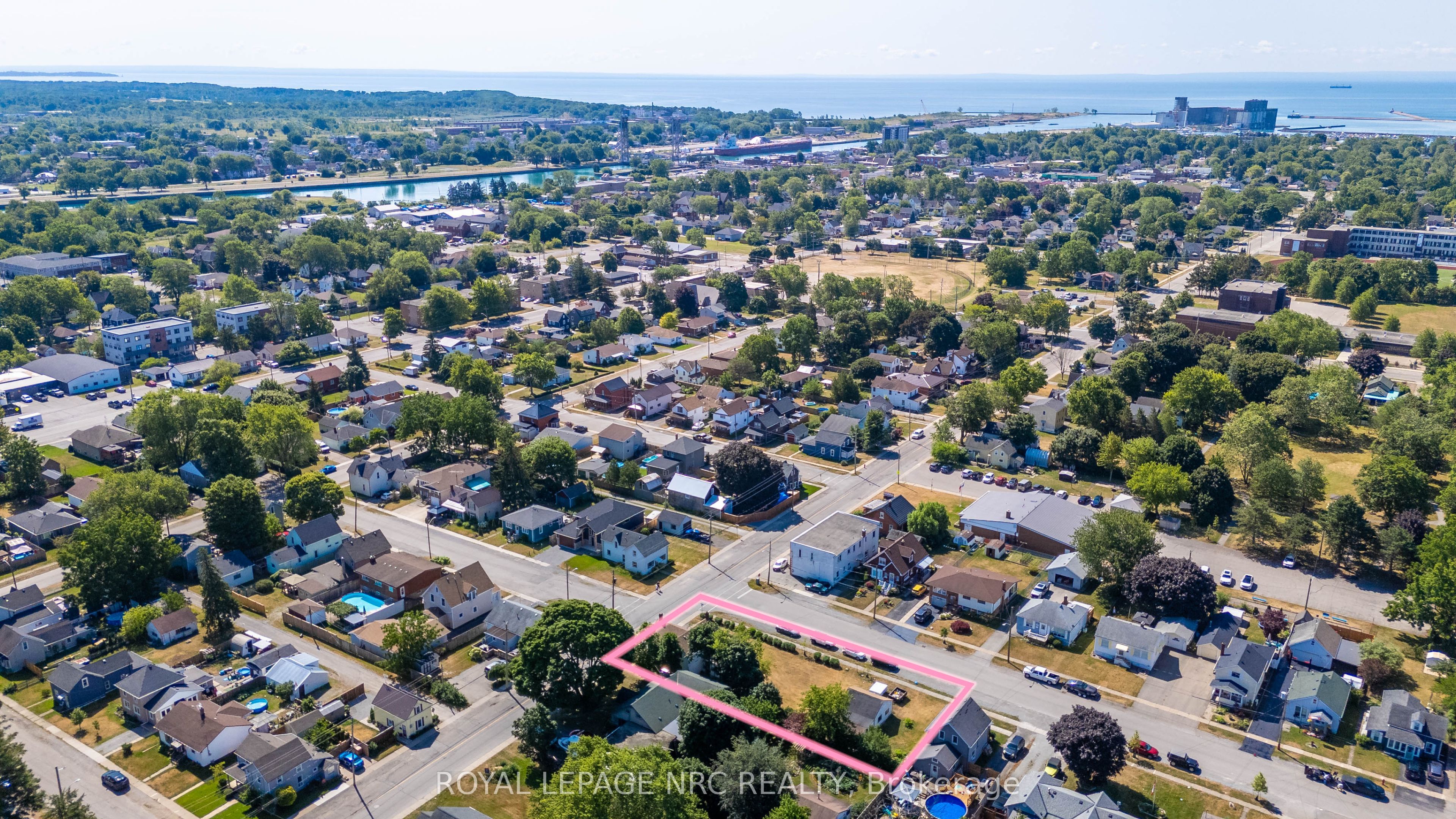592 Fielden Avenue Property Photo 39