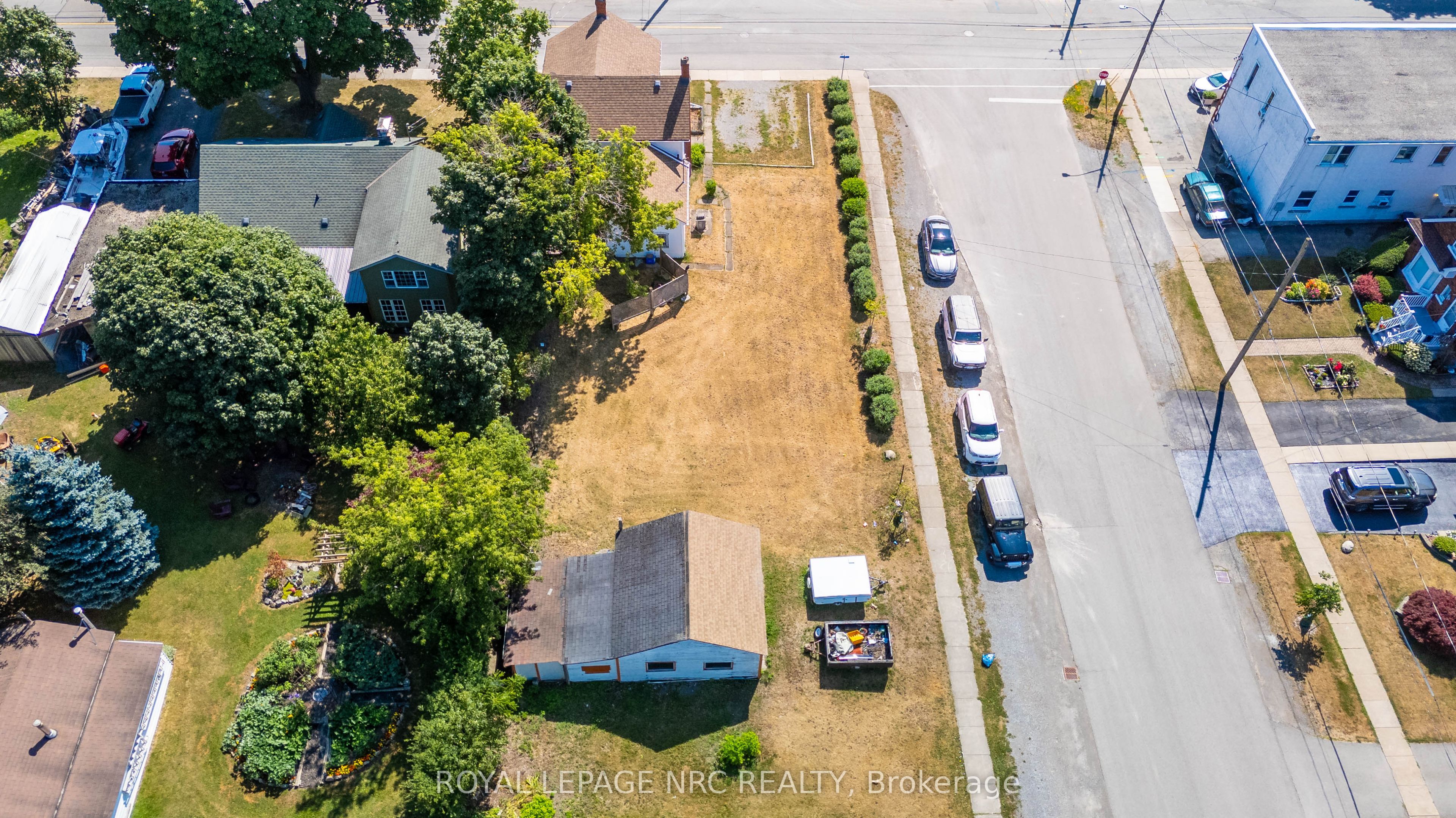 592 Fielden Avenue Property Photo 44