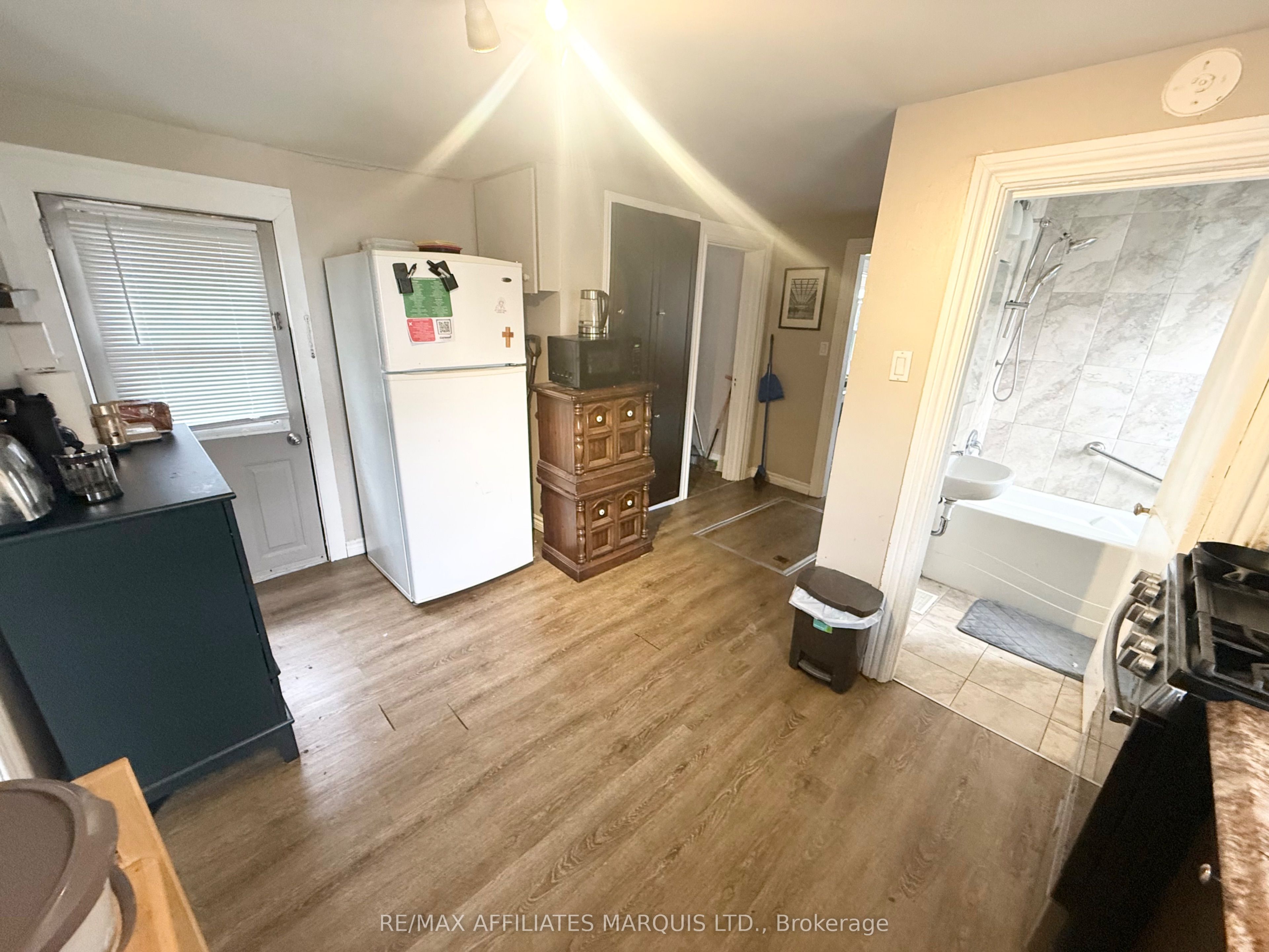 230 - 234 Bedford Street Property Photo 8