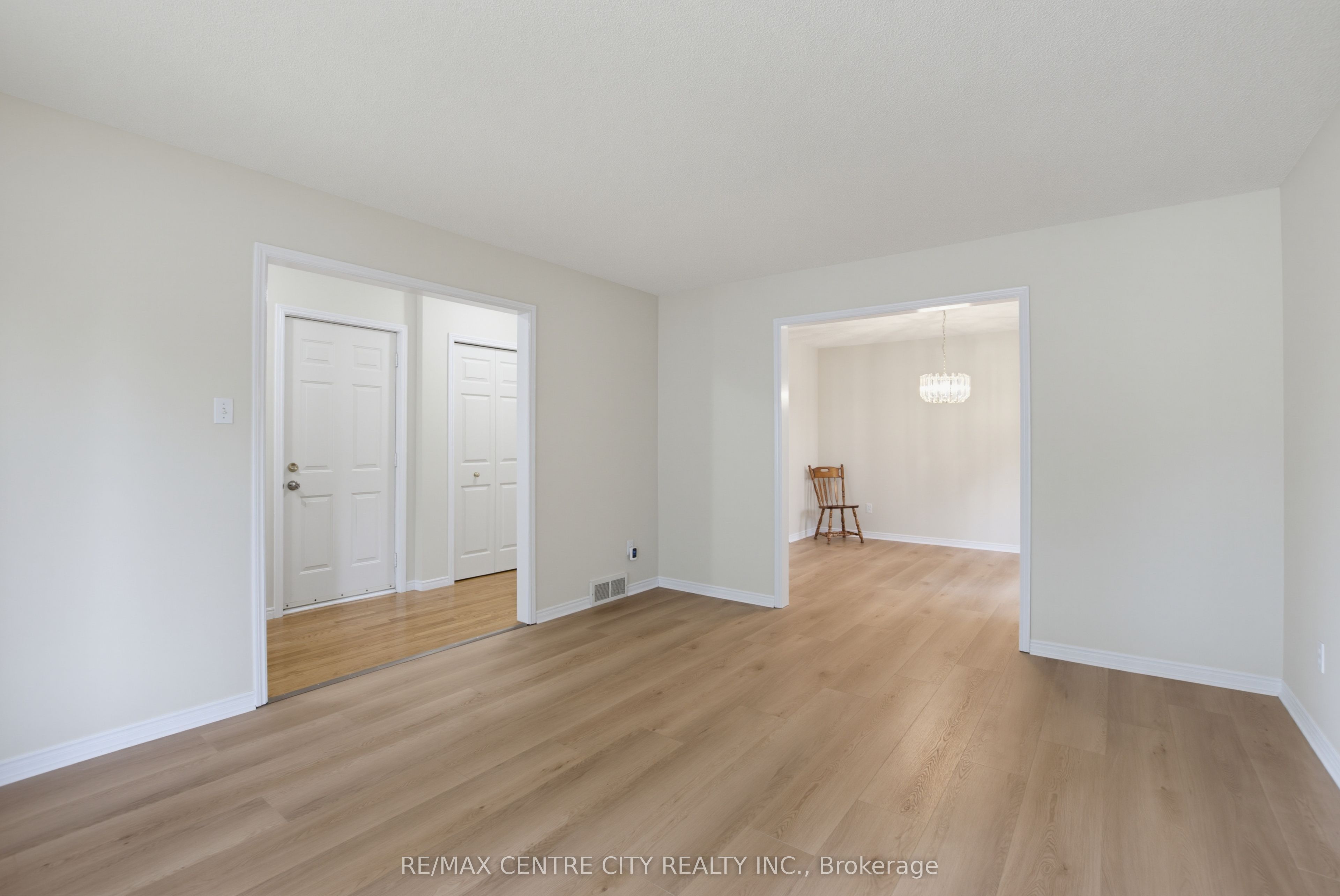 9 Yarmouth Drive Property Photo 6