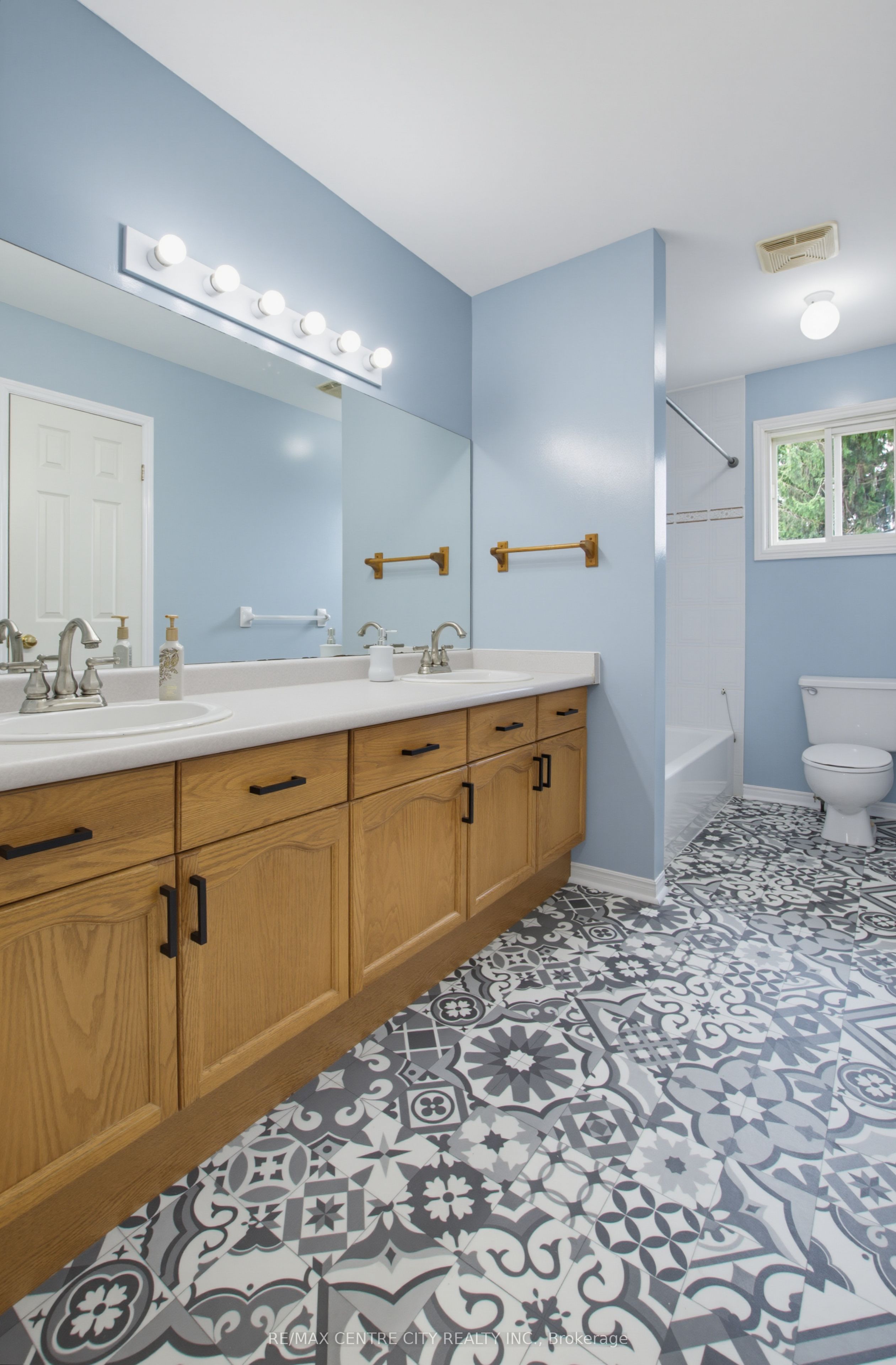 9 Yarmouth Drive Property Photo 28