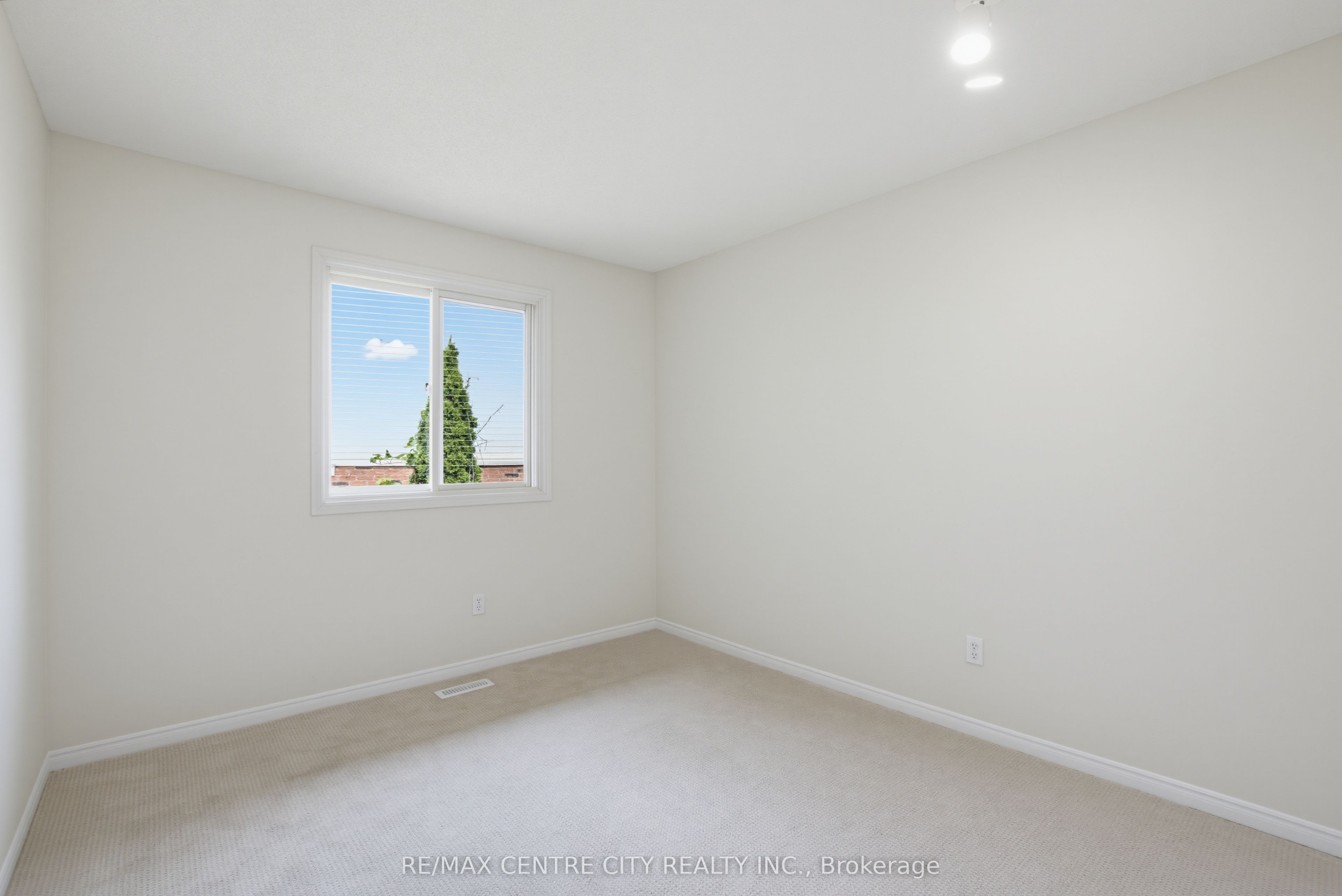 9 Yarmouth Drive Property Photo 31