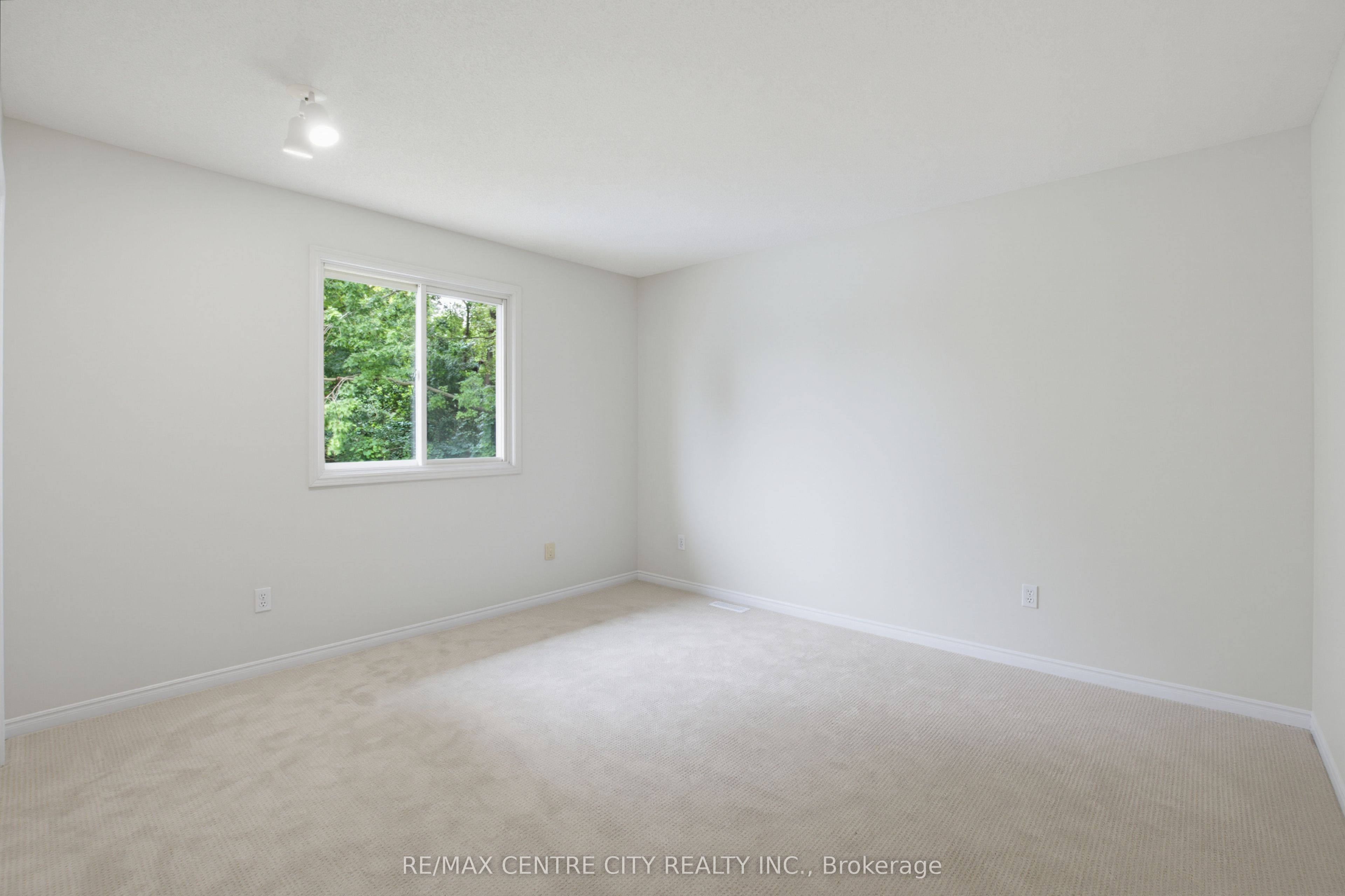 9 Yarmouth Drive Property Photo 33