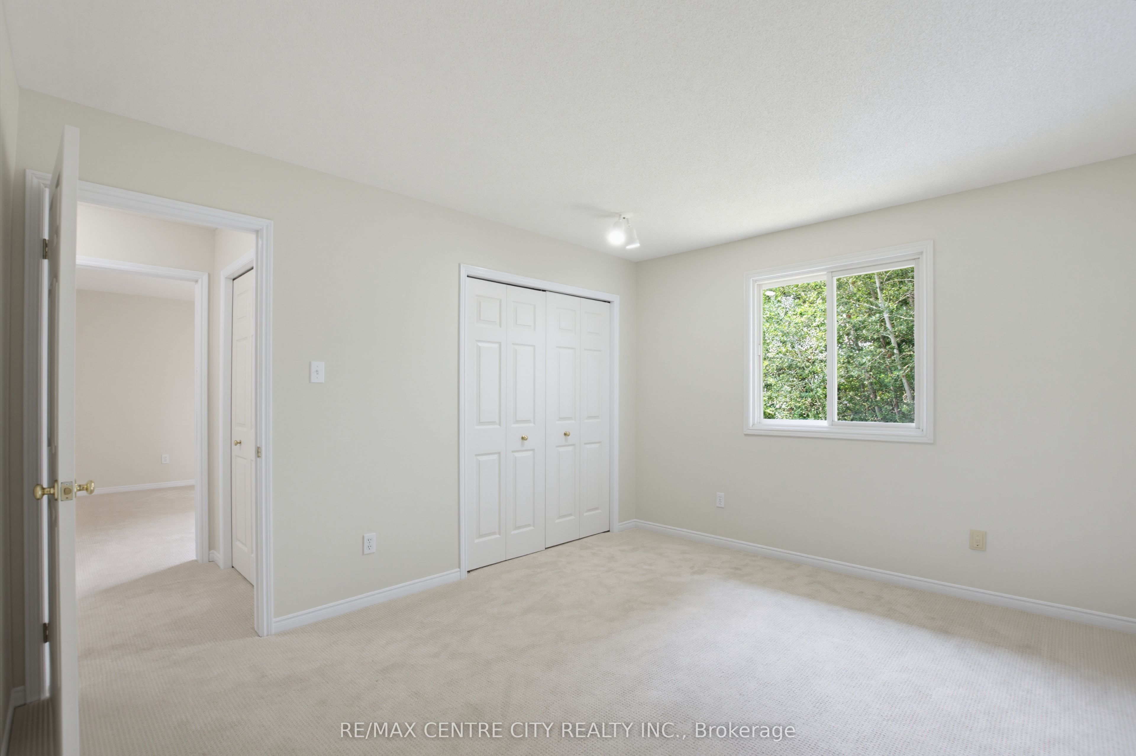 9 Yarmouth Drive Property Photo 34