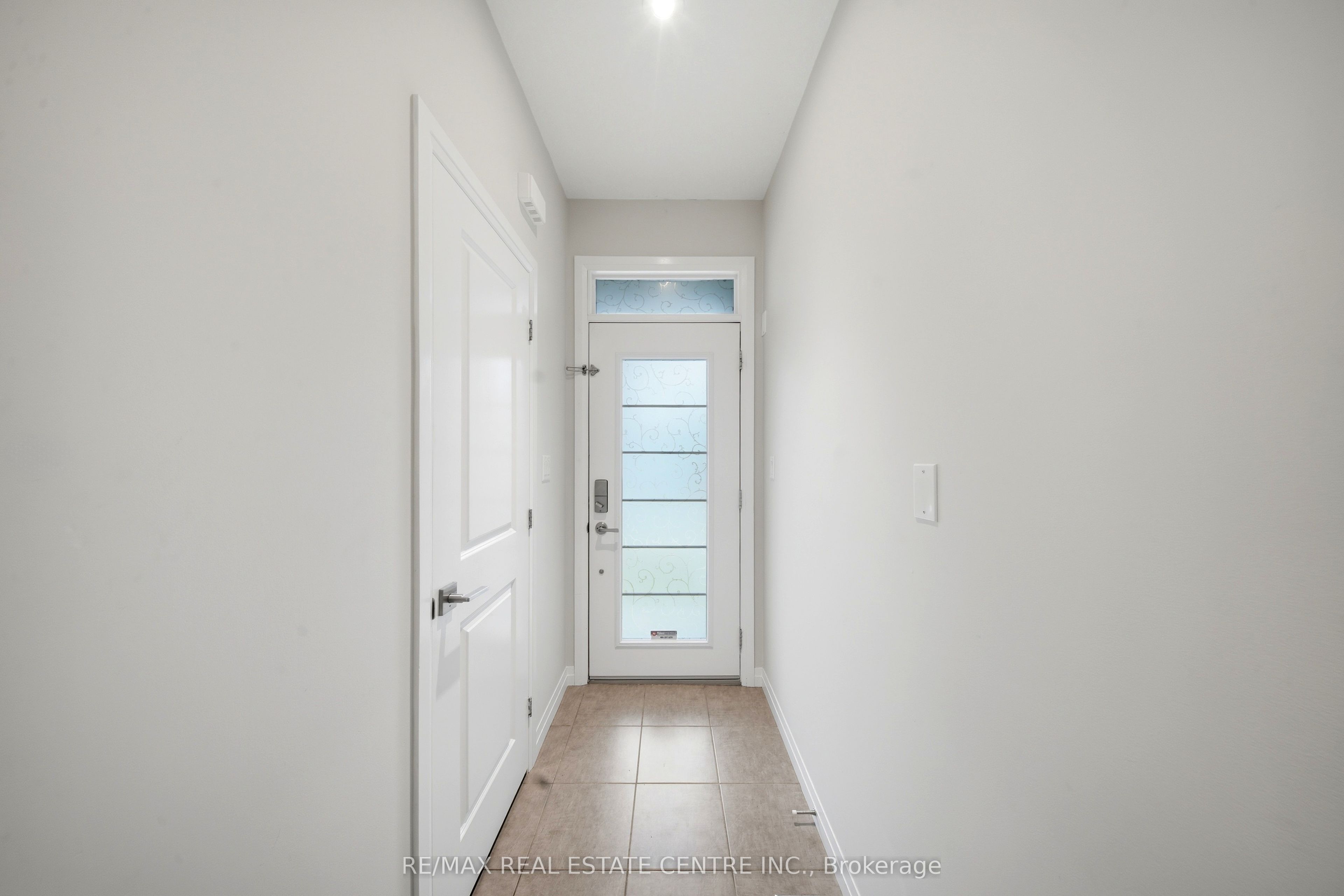 30 Times Square Boulevard 37 Property Photo 5