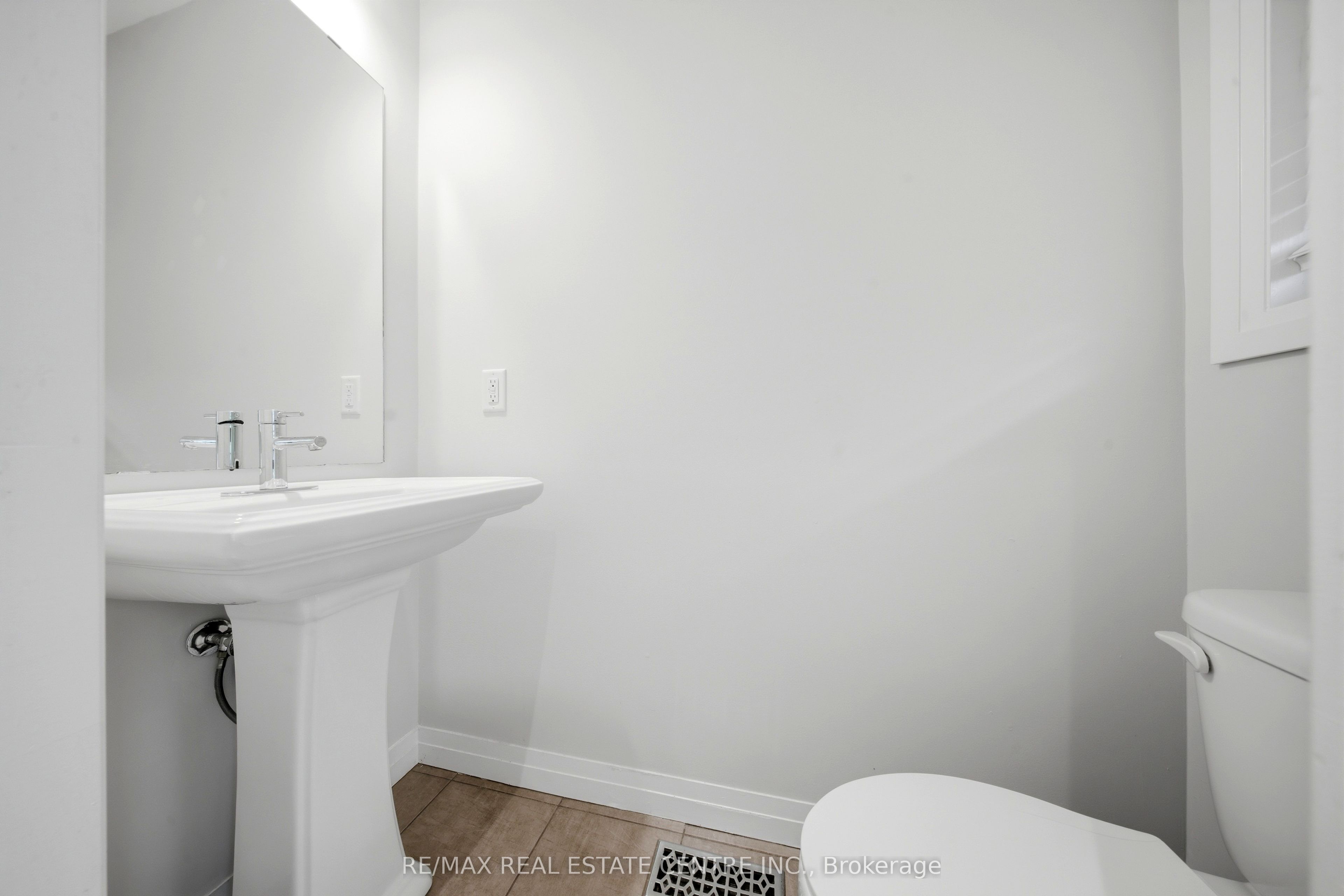 30 Times Square Boulevard 37 Property Photo 6
