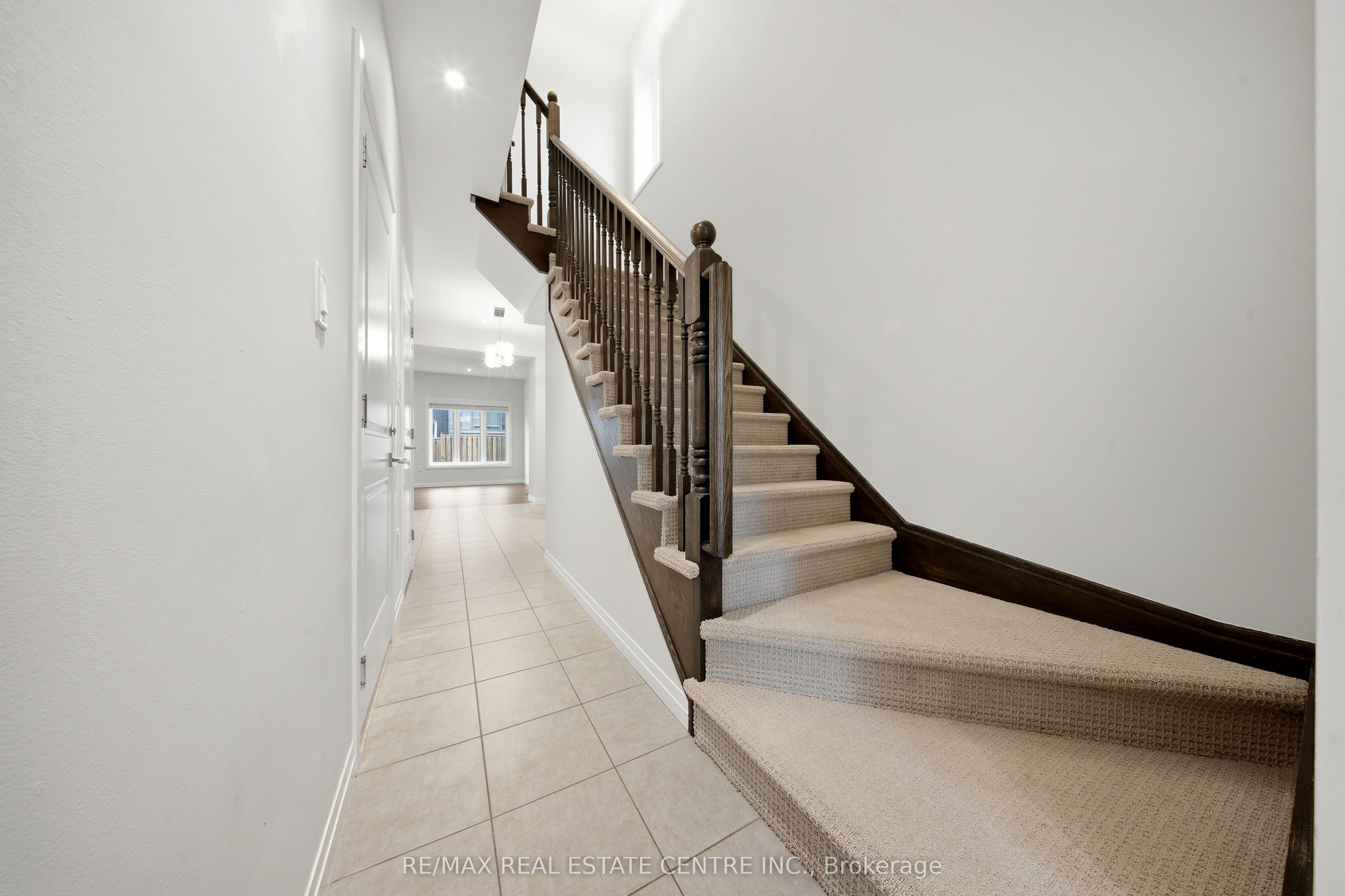 30 Times Square Boulevard 37 Property Photo 7