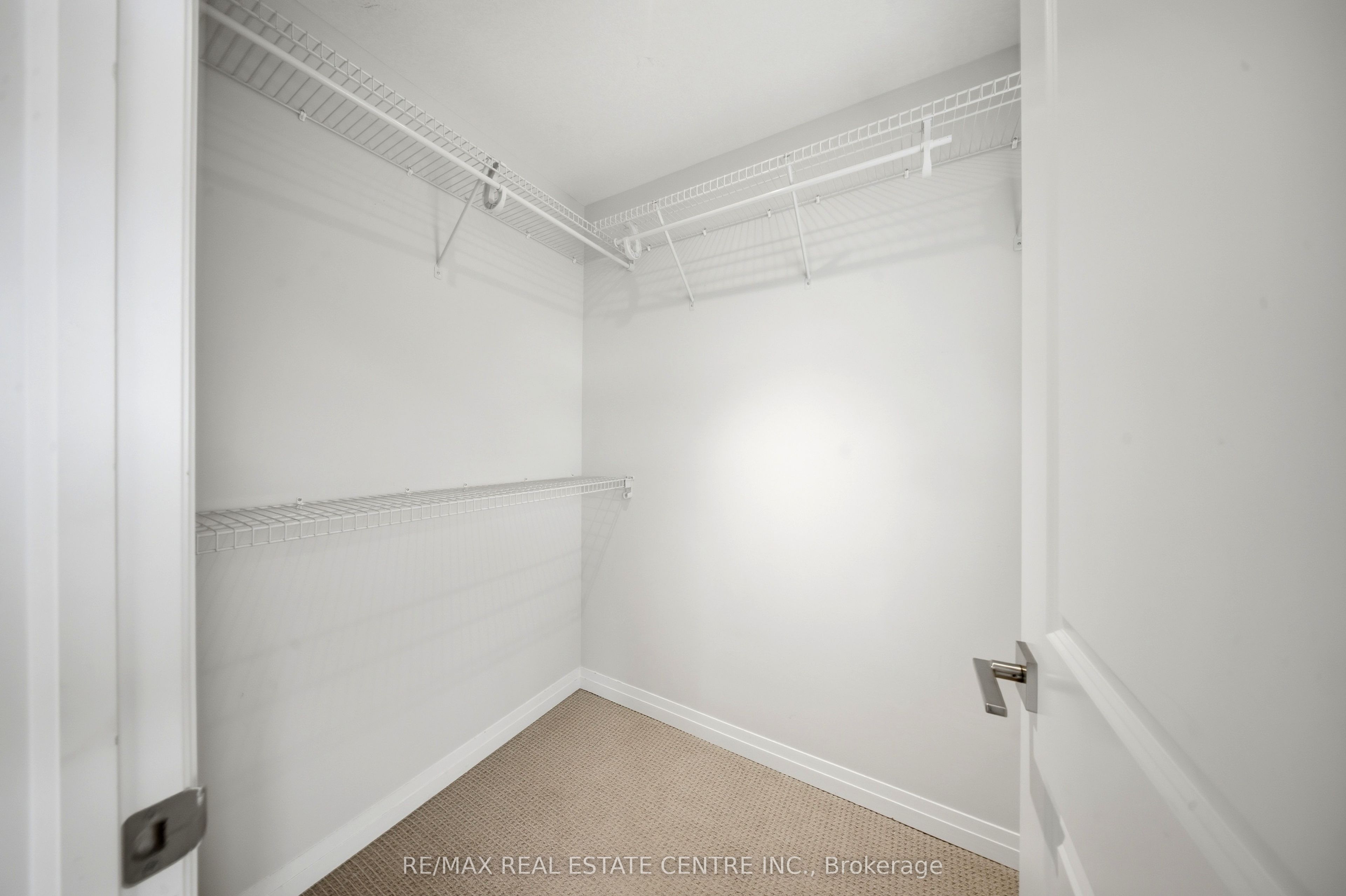 30 Times Square Boulevard 37 Property Photo 19