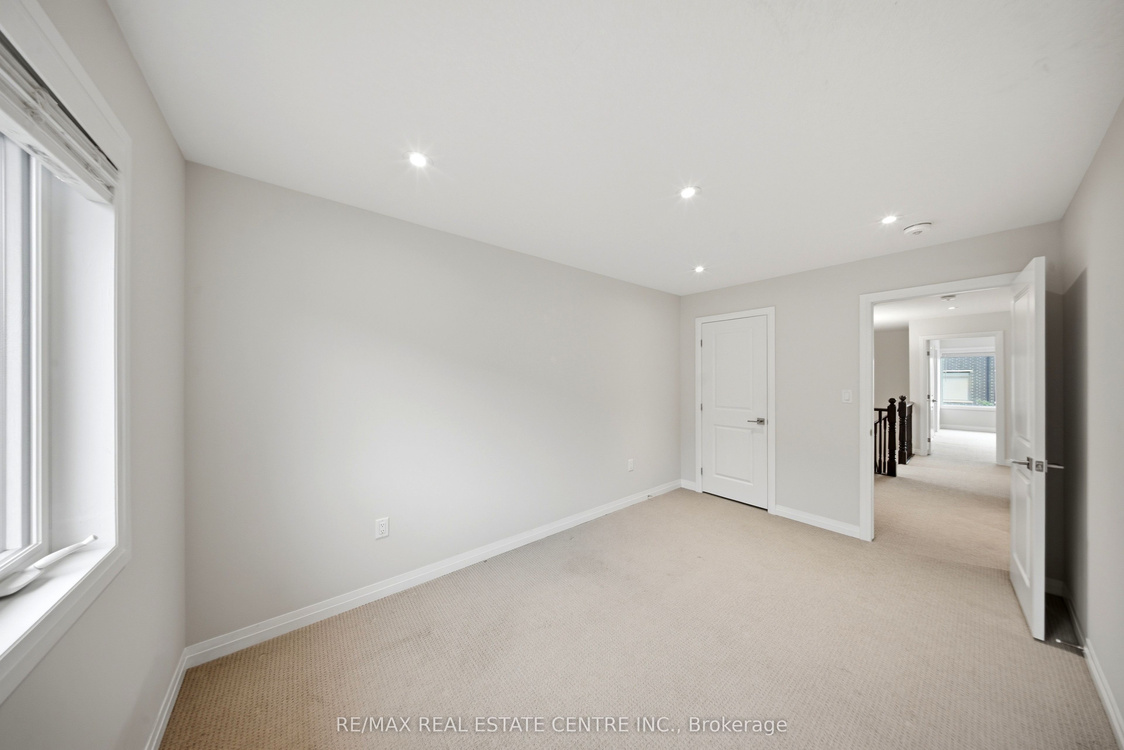 30 Times Square Boulevard 37 Property Photo 22