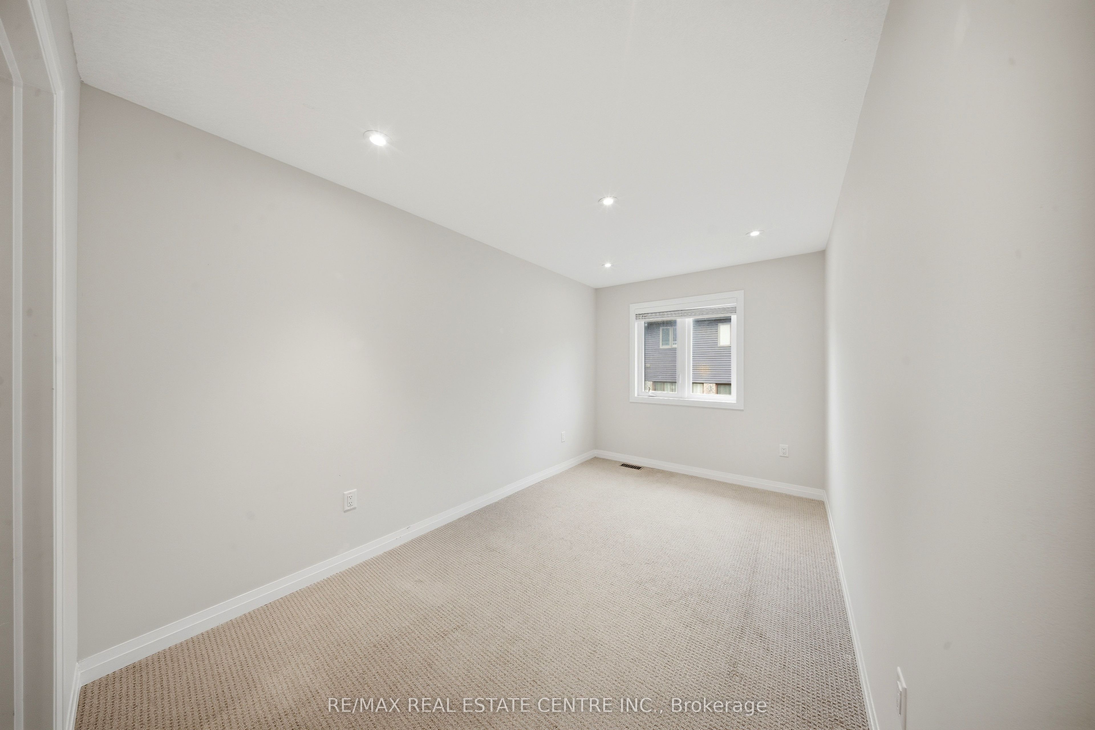 30 Times Square Boulevard 37 Property Photo 23
