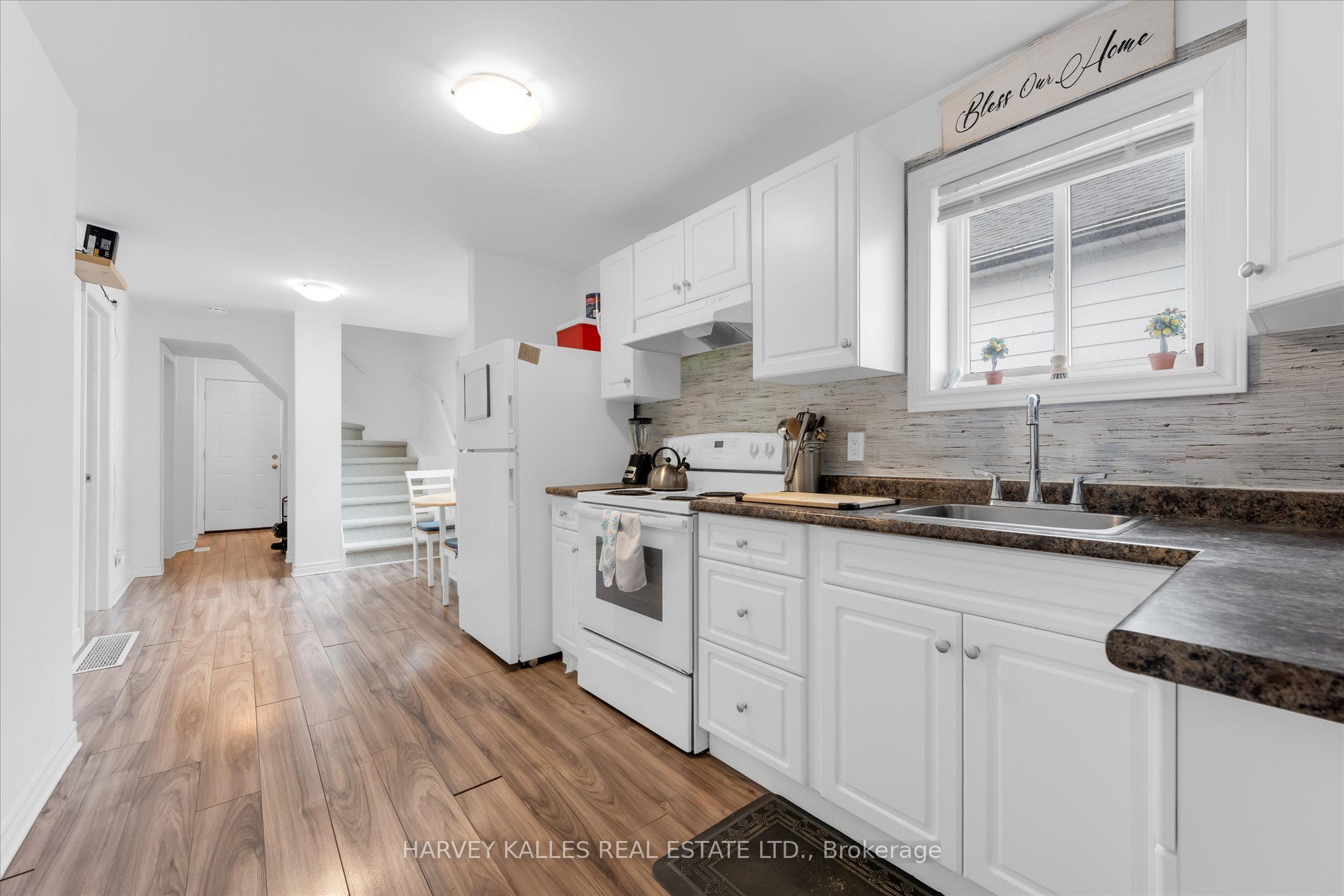 105 Ormond Street N Property Photo 6