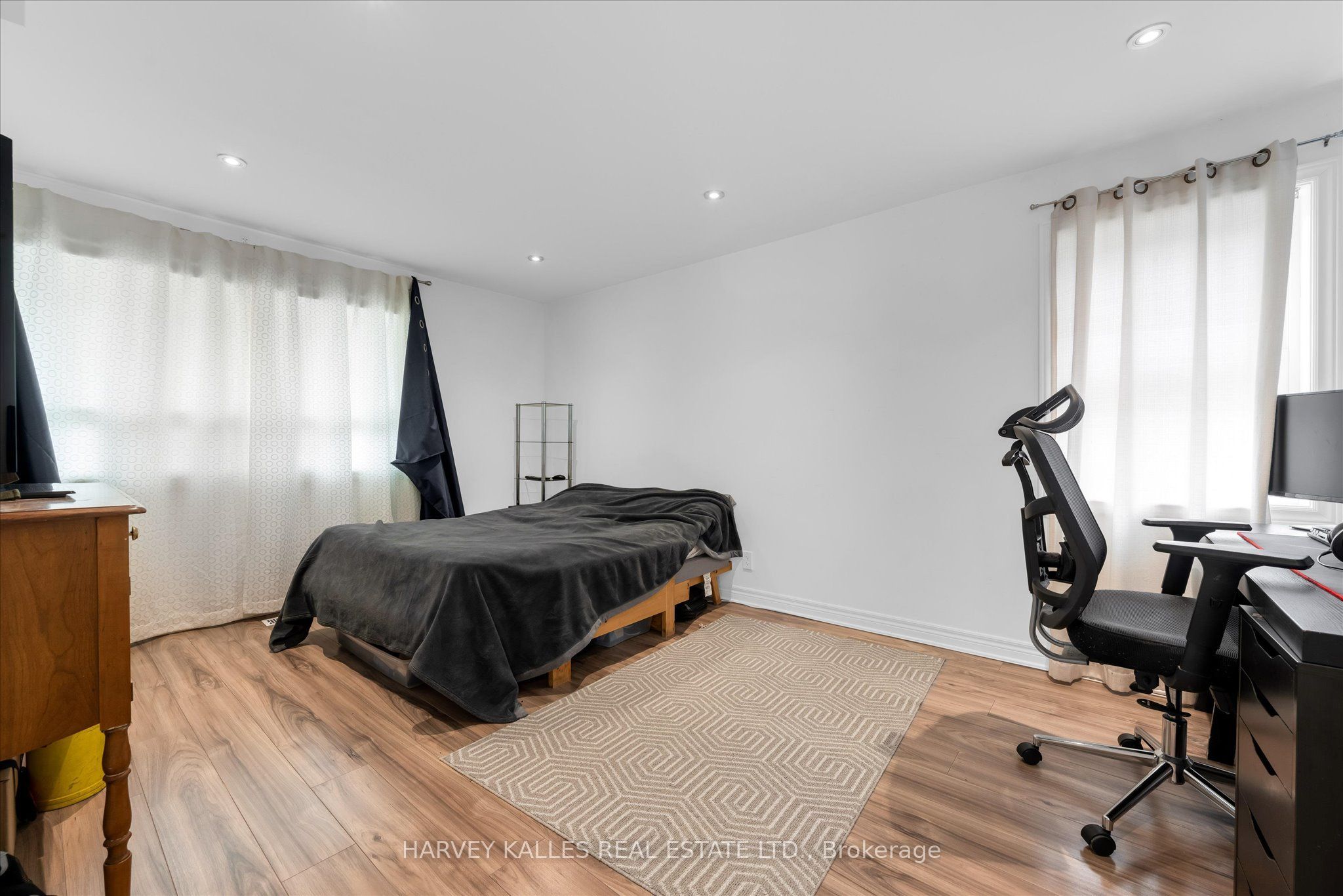 105 Ormond Street N Property Photo 10