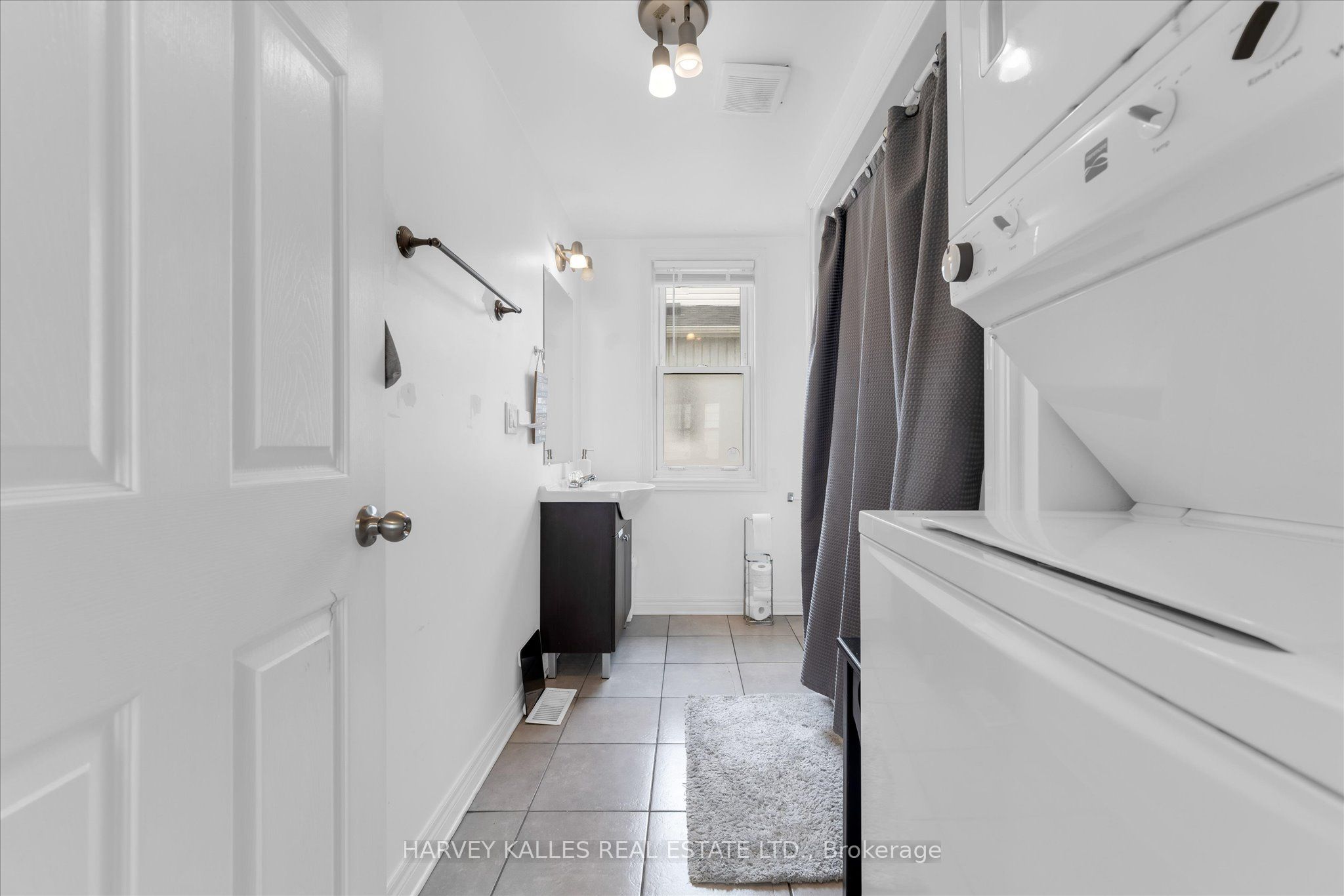 105 Ormond Street N Property Photo 13