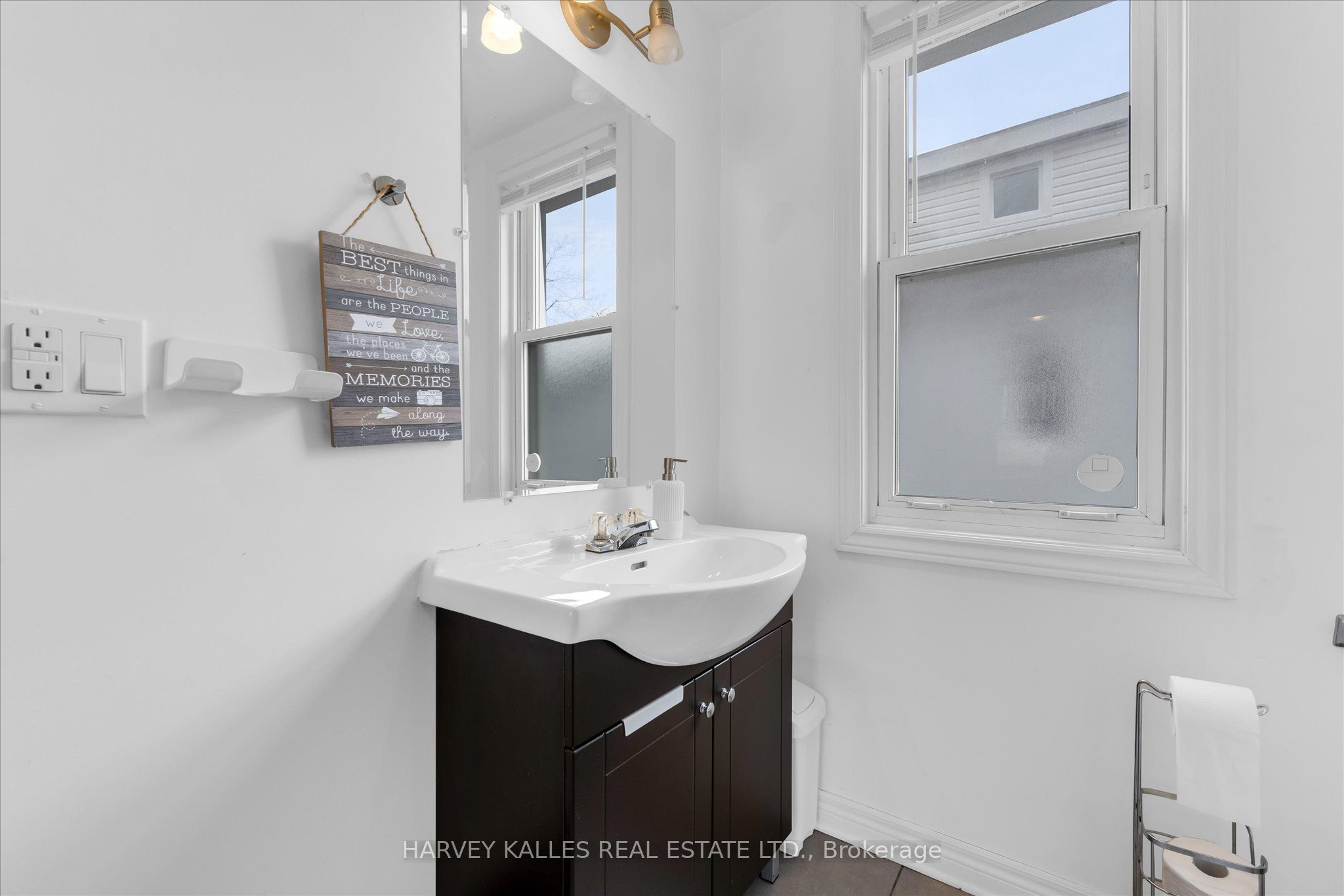 105 Ormond Street N Property Photo 14