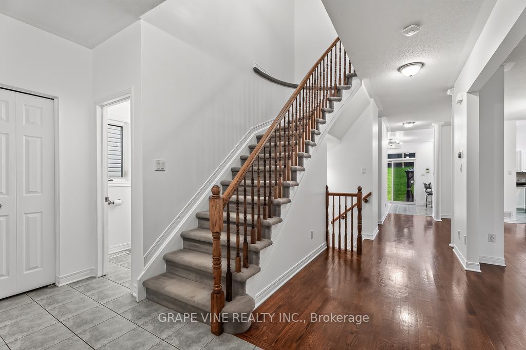 105 Rowallen Place Property Photo 6