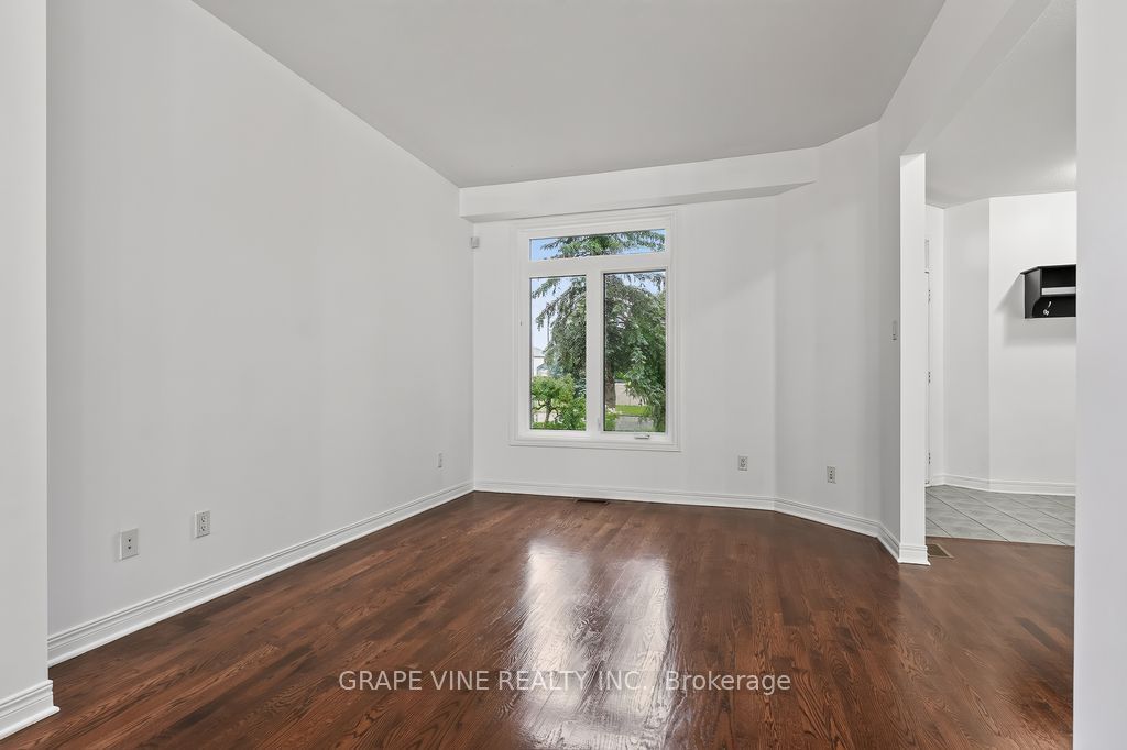 105 Rowallen Place Property Photo 11