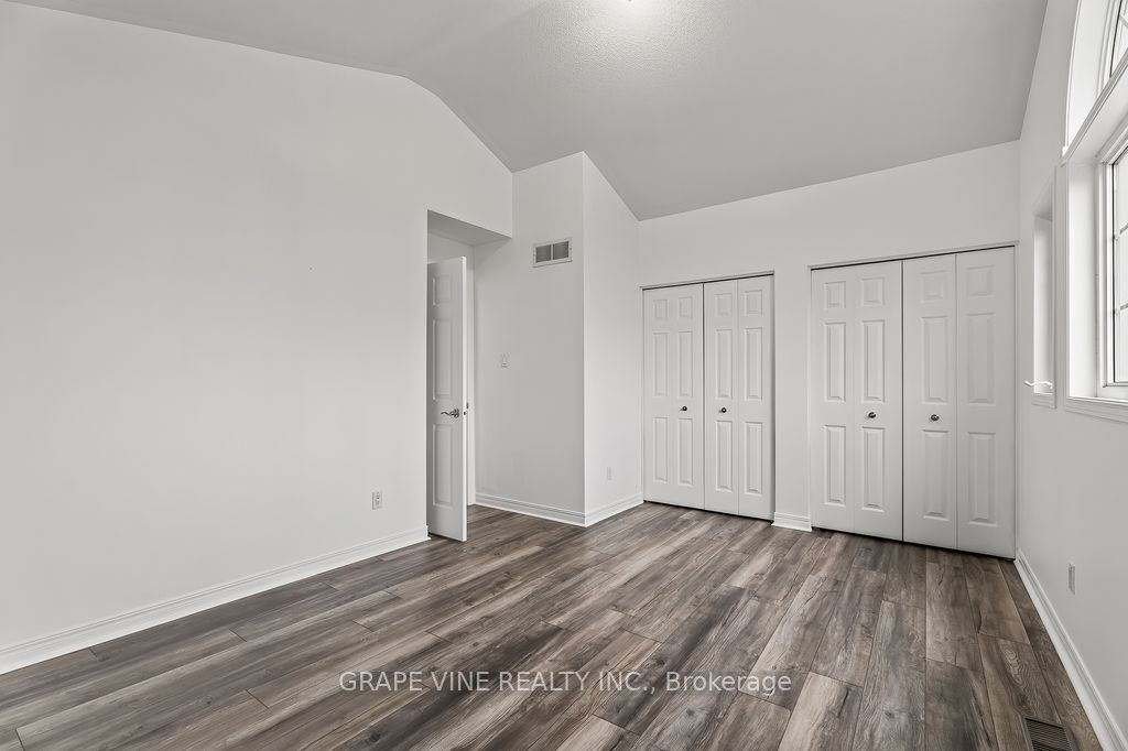 105 Rowallen Place Property Photo 27