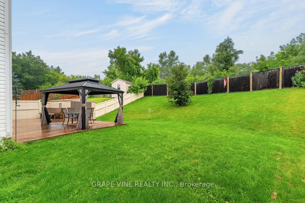 105 Rowallen Place Property Photo 37