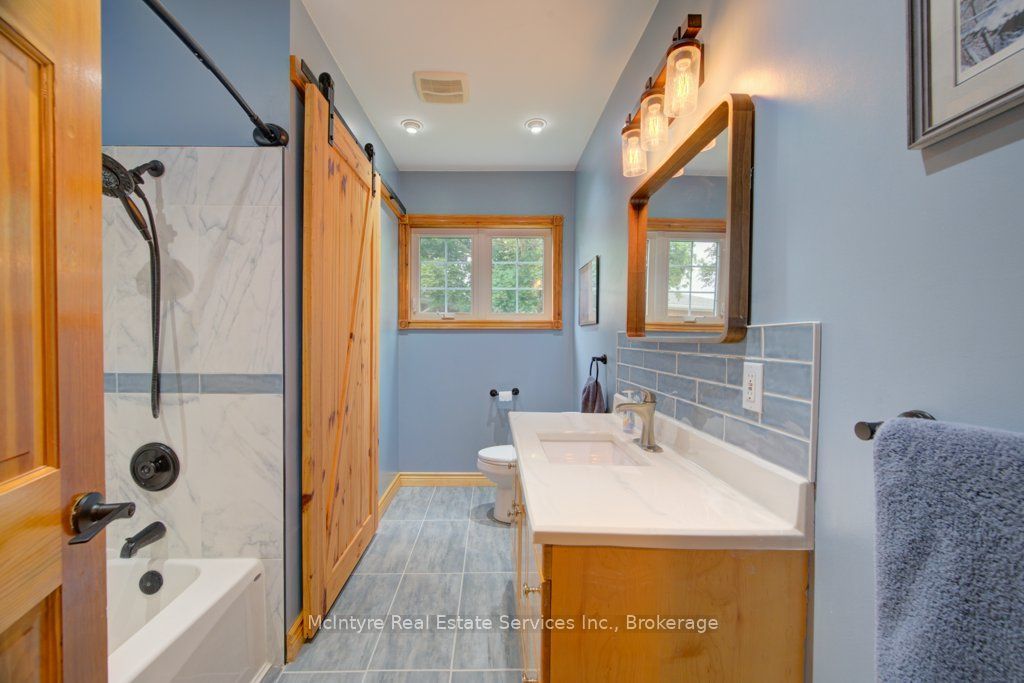 1249 Notre Dame Dr Drive Property Photo 9