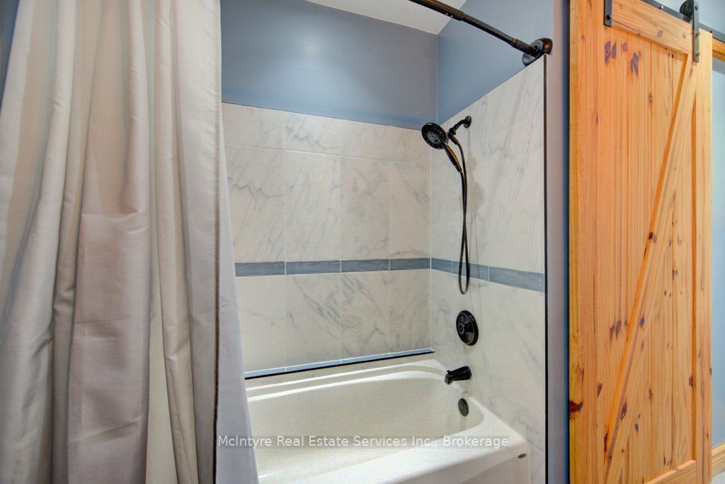 1249 Notre Dame Dr Drive Property Photo 10