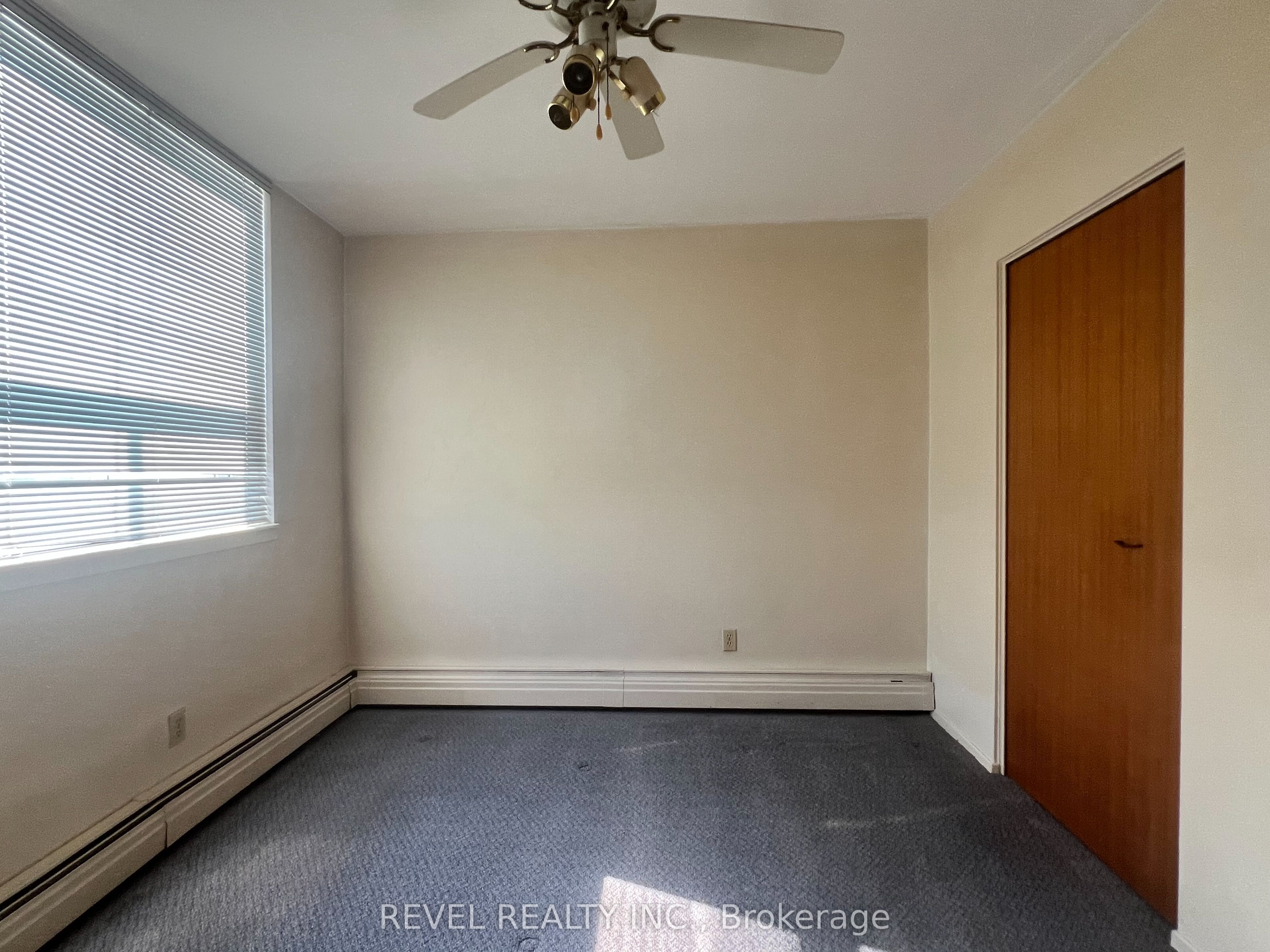 359 Geneva Street S 407 Property Photo 27