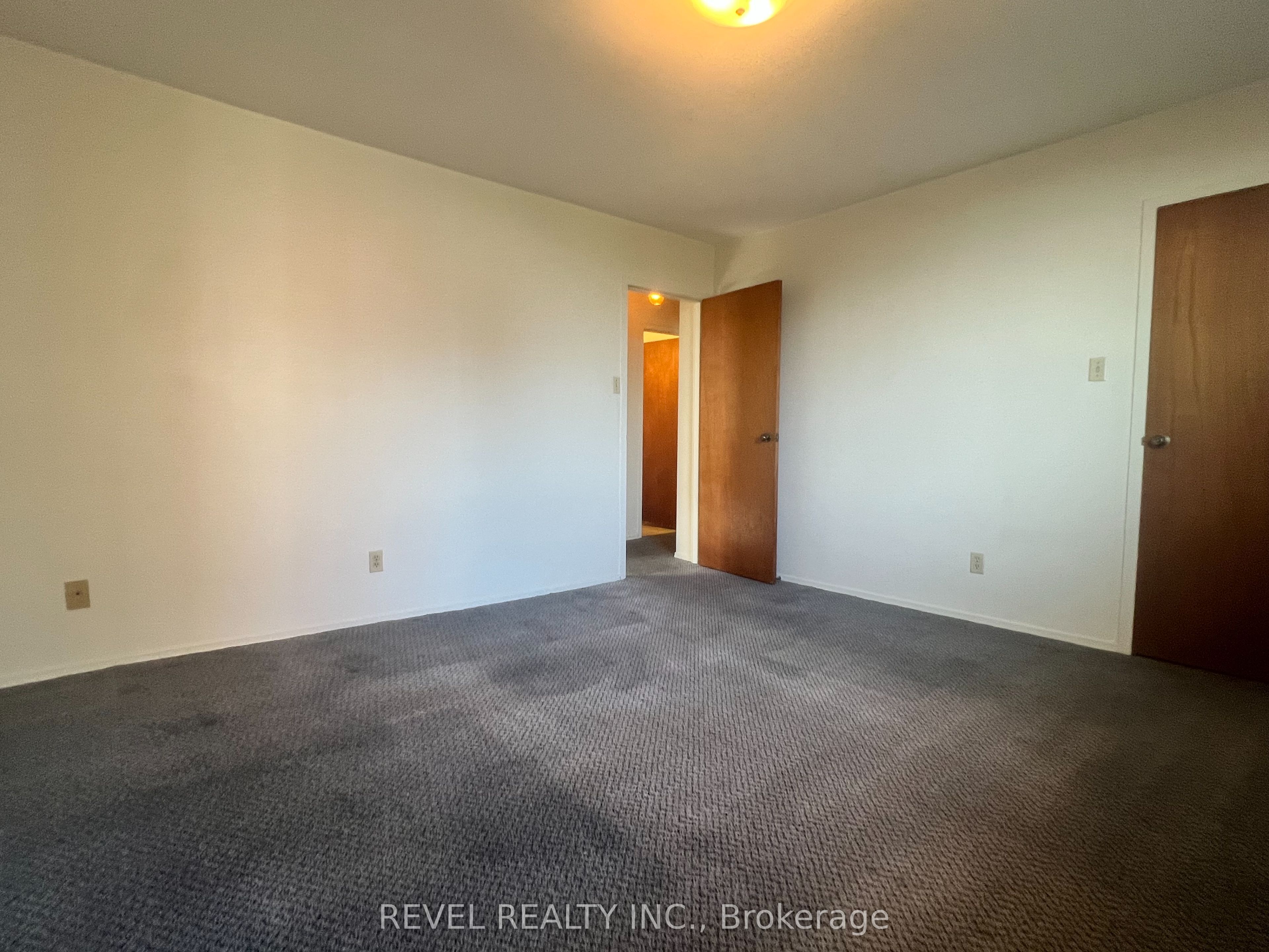 359 Geneva Street S 407 Property Photo 28