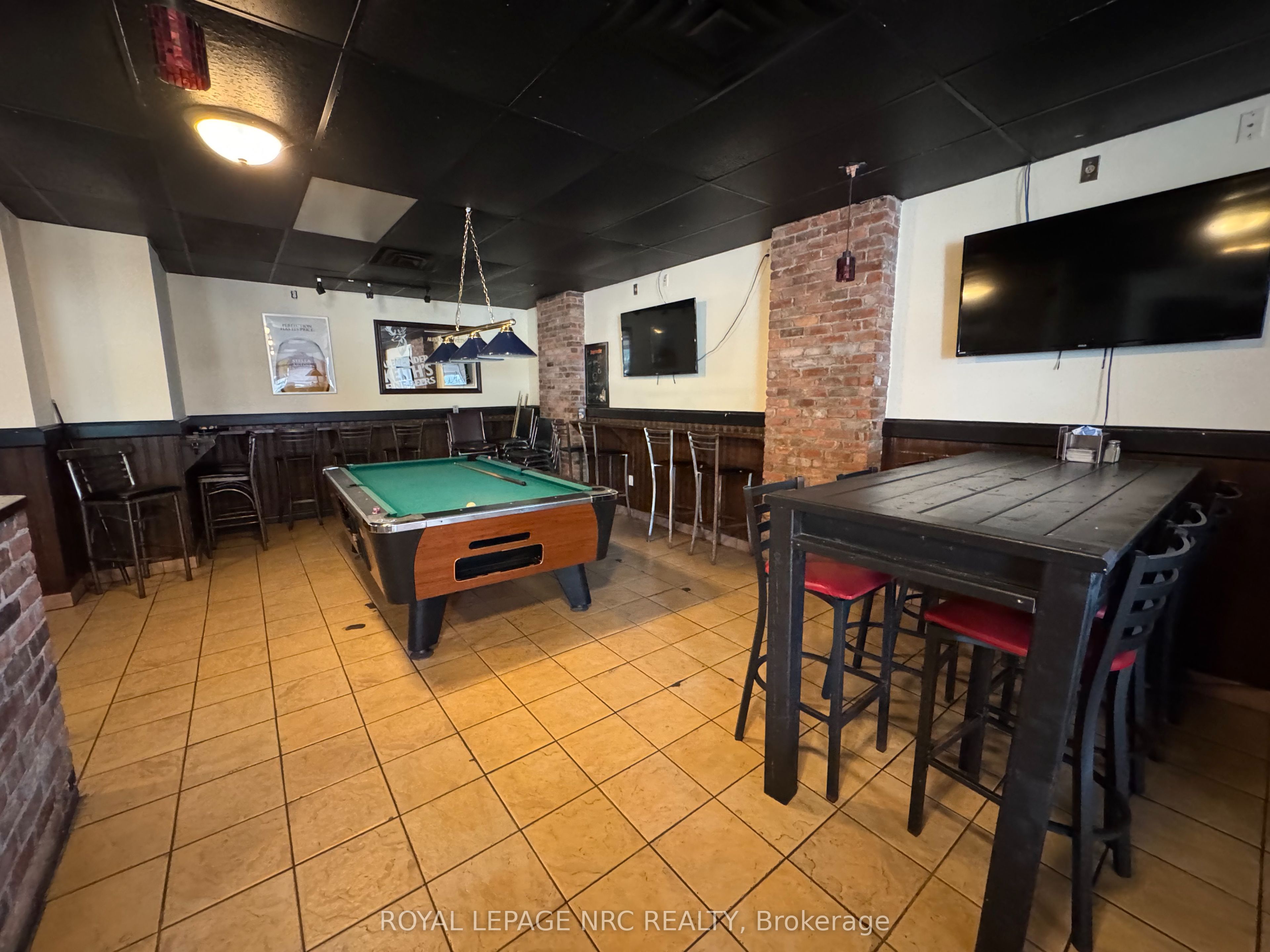231 St. Paul Street W Property Photo 15