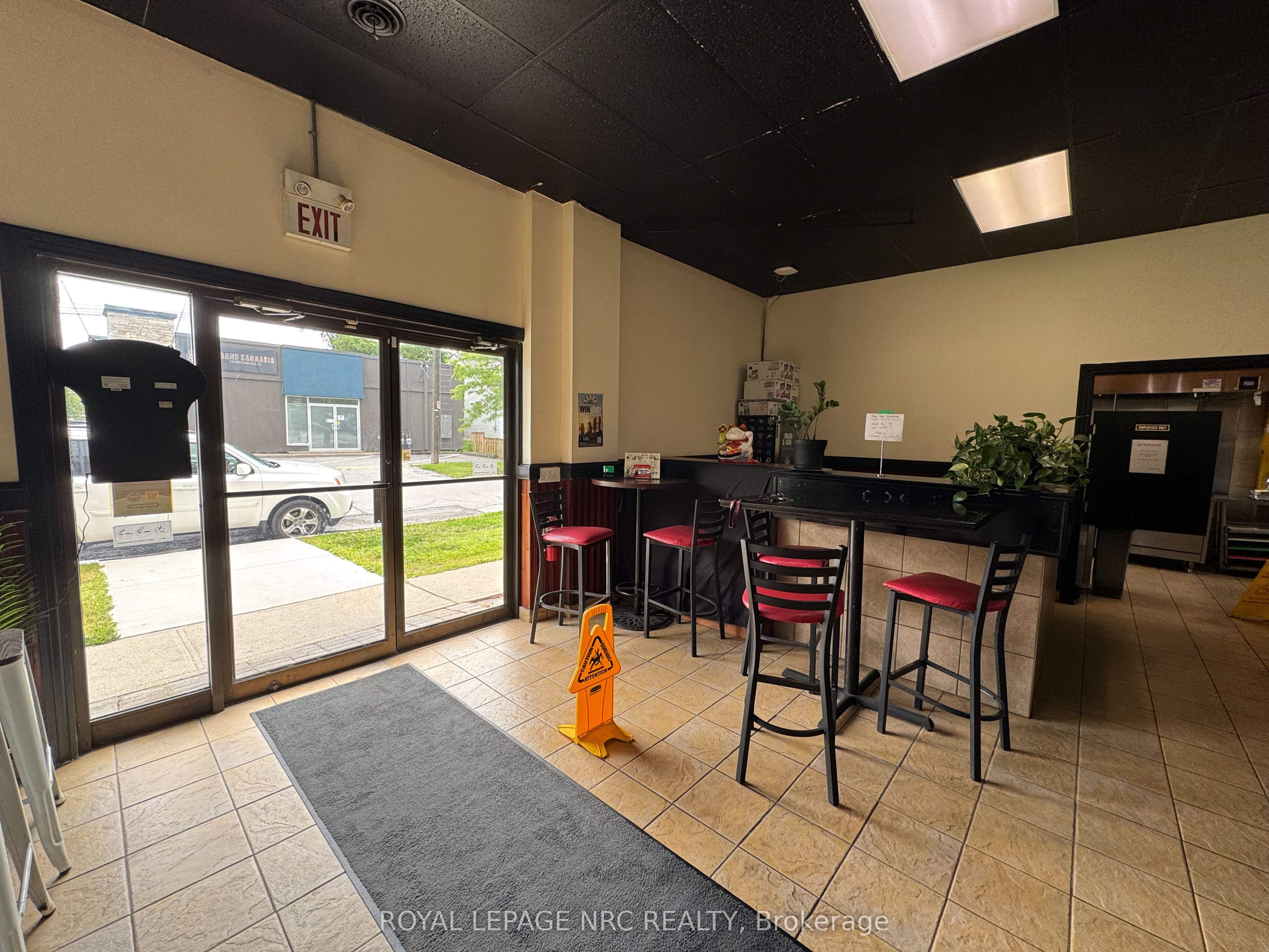 231 St. Paul Street W Property Photo 21