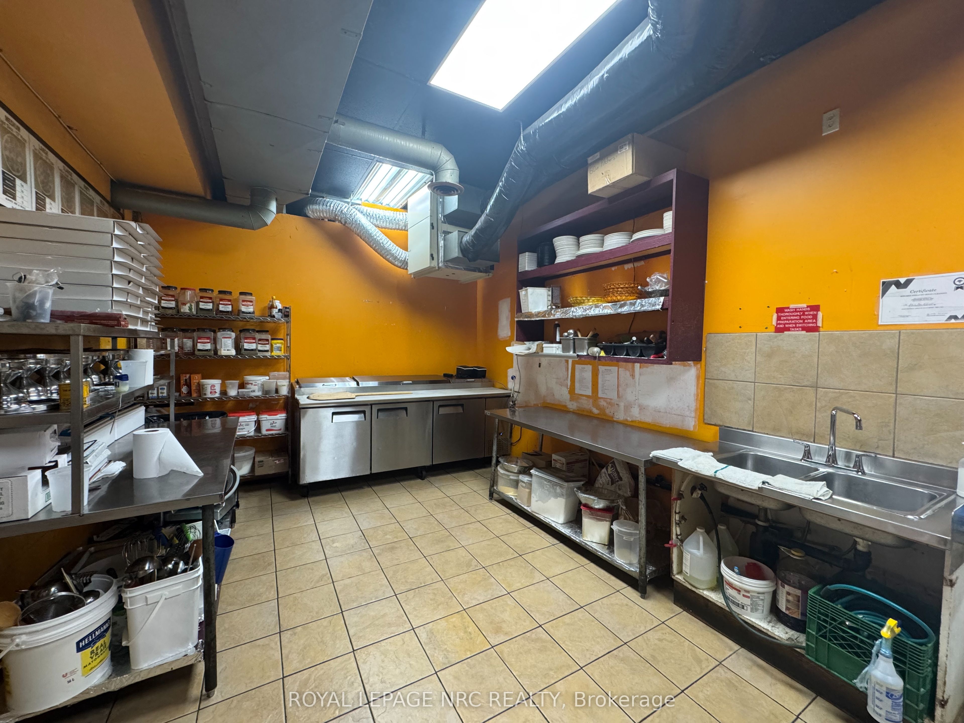 231 St. Paul Street W Property Photo 26