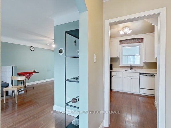 6159 Toby Crescent Property Photo 4