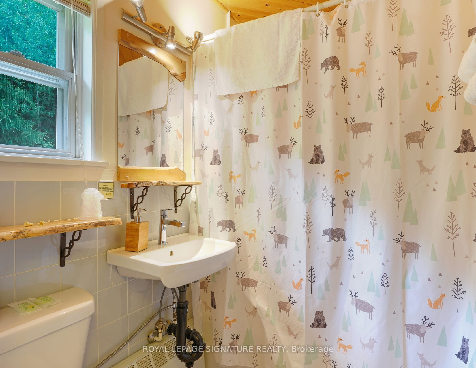 1064 Omagaki Road N Property Photo 27