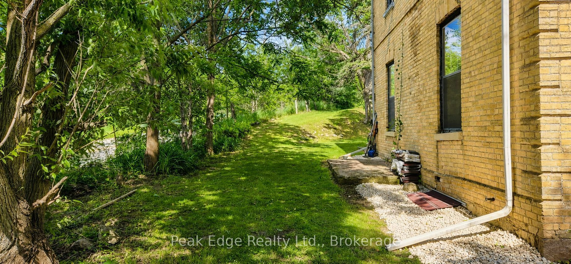 4 George Street Property Photo 33