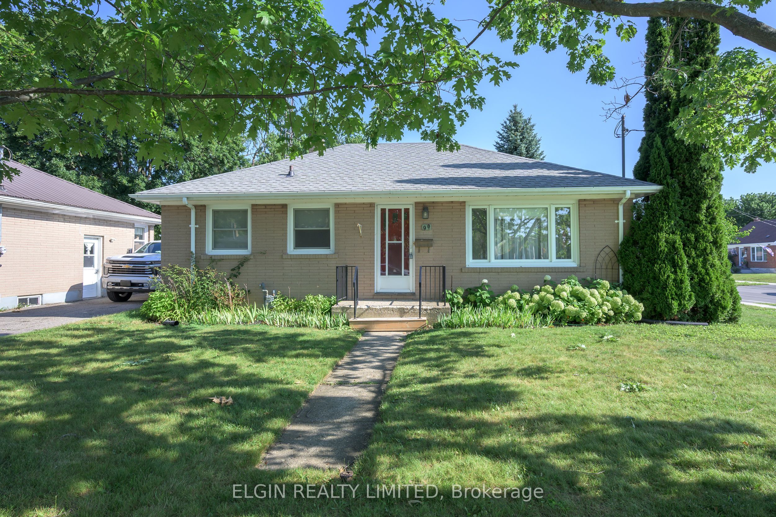90 Dunkirk Drive Property Photo 1