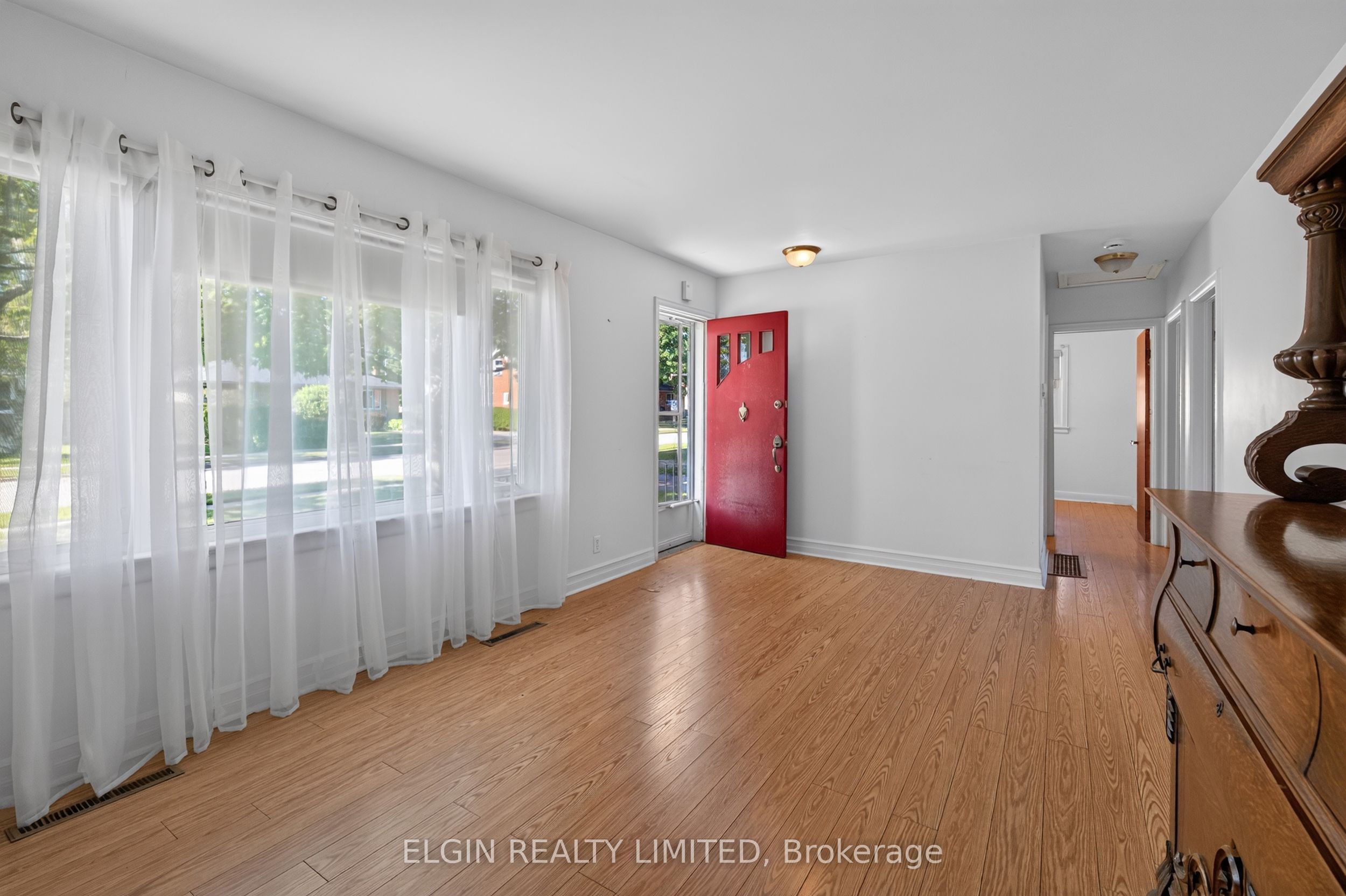 90 Dunkirk Drive Property Photo 2