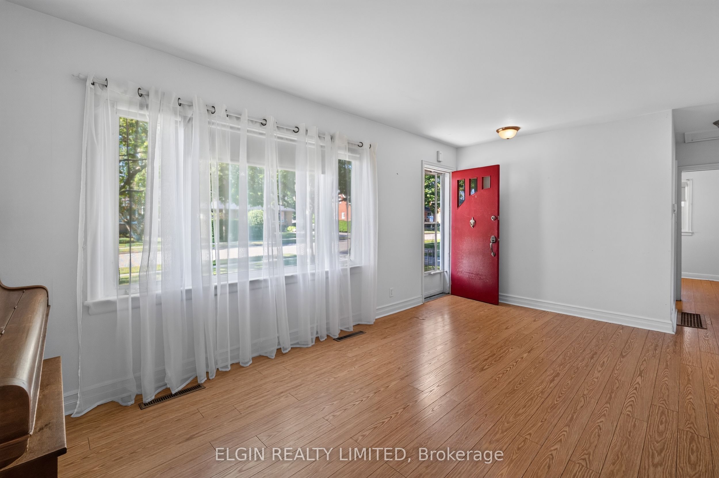 90 Dunkirk Drive Property Photo 7