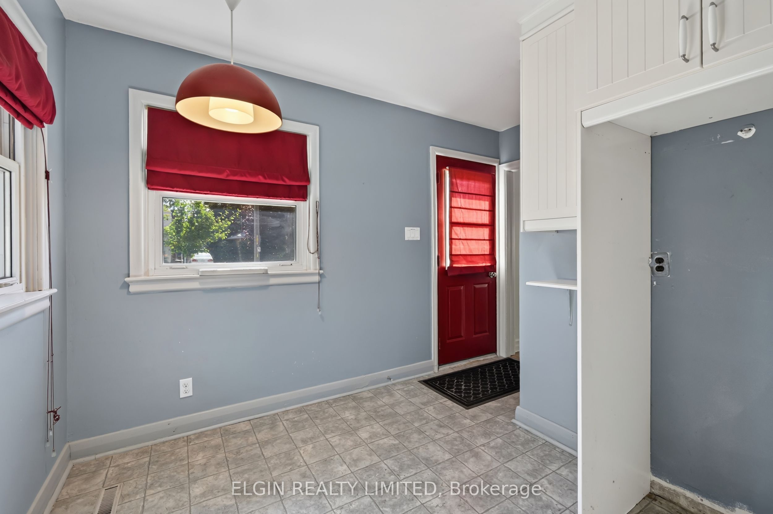 90 Dunkirk Drive Property Photo 9