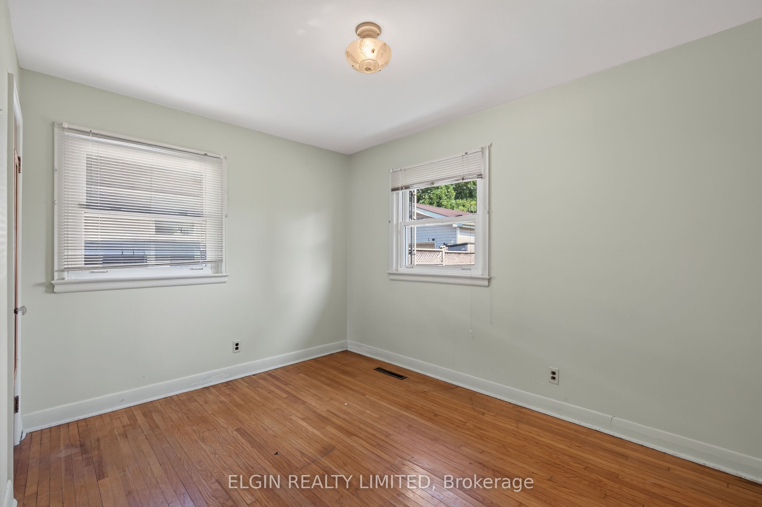 90 Dunkirk Drive Property Photo 14