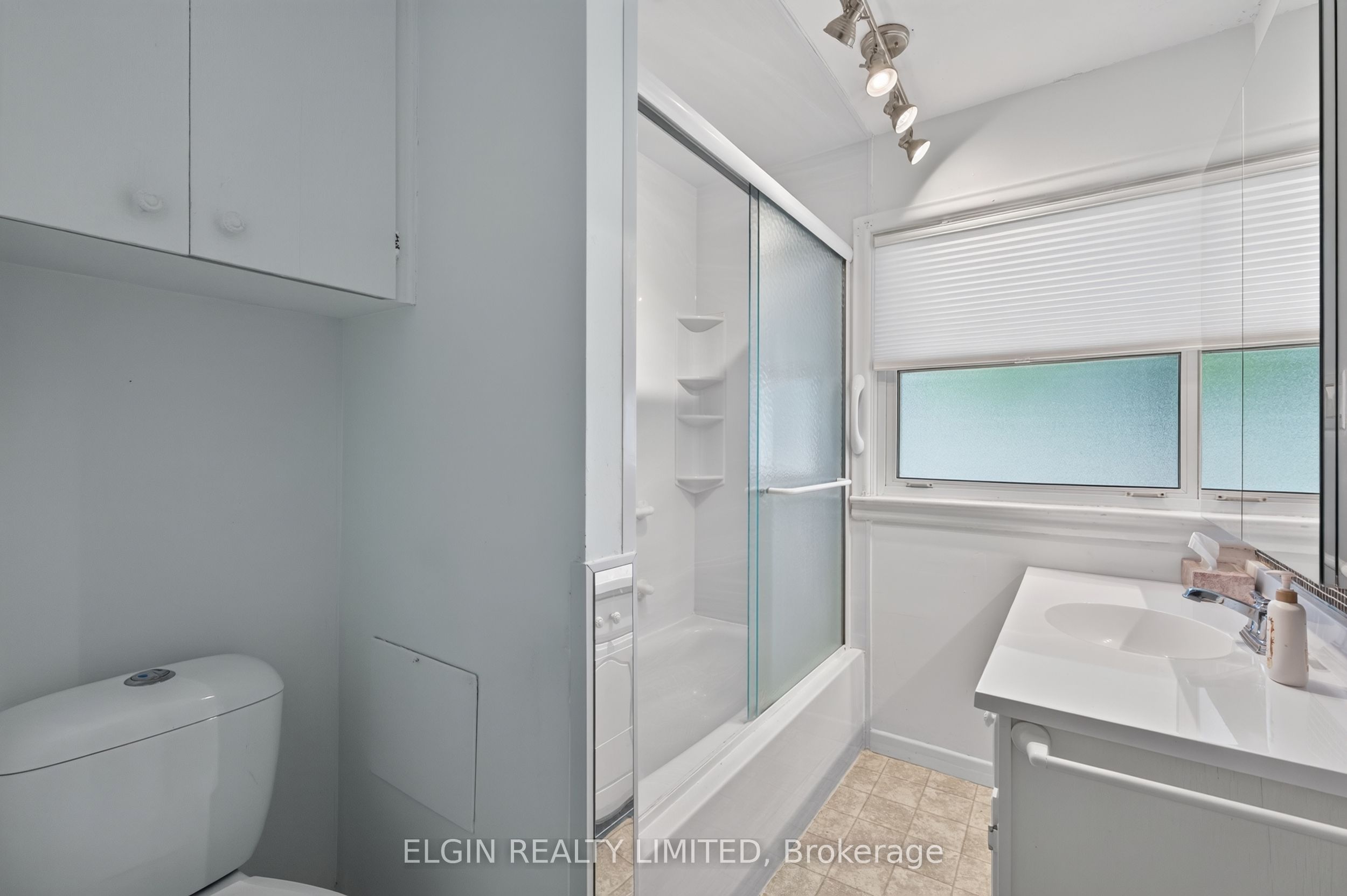 90 Dunkirk Drive Property Photo 16