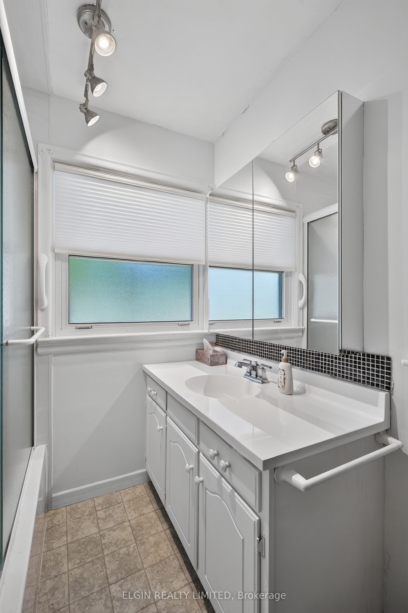 90 Dunkirk Drive Property Photo 17
