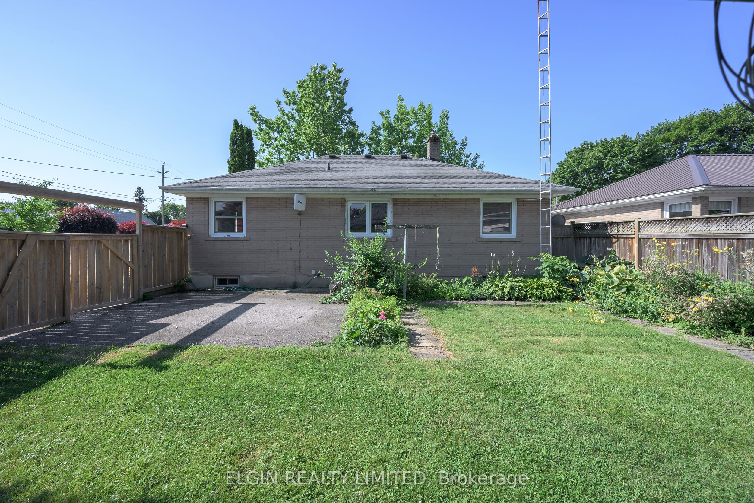 90 Dunkirk Drive Property Photo 26