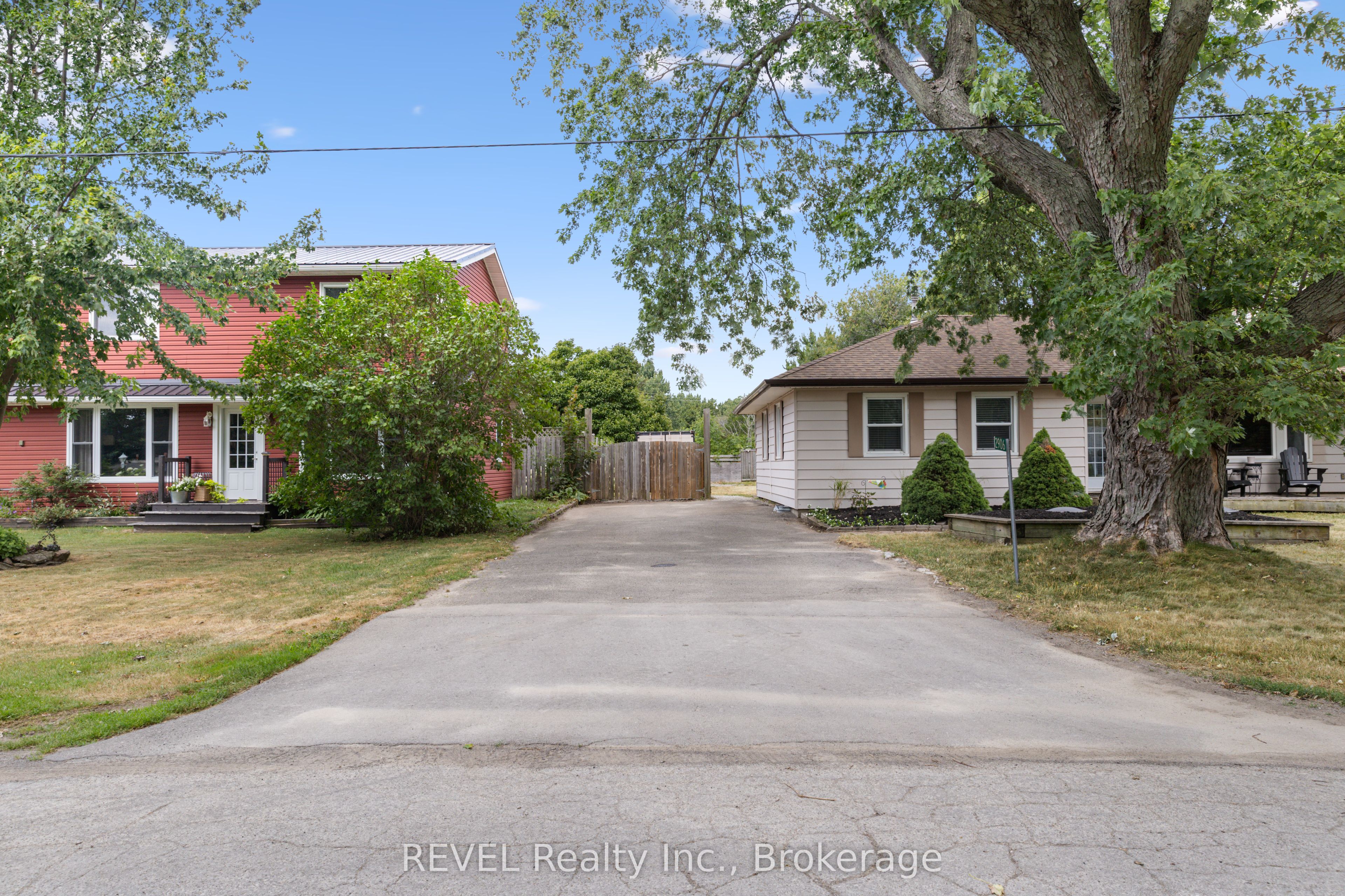 2906 June Road Property Photo 6