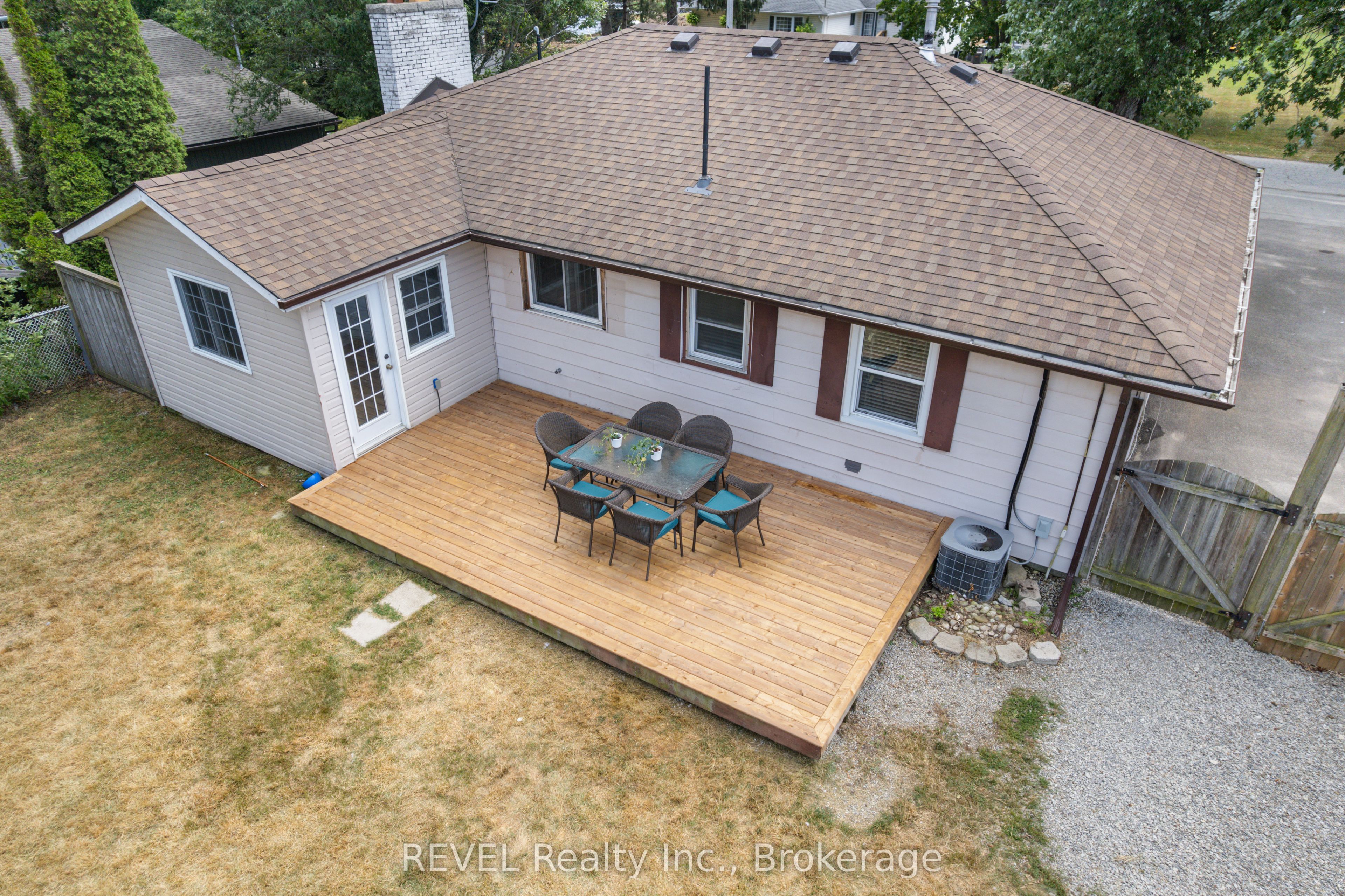 2906 June Road Property Photo 28