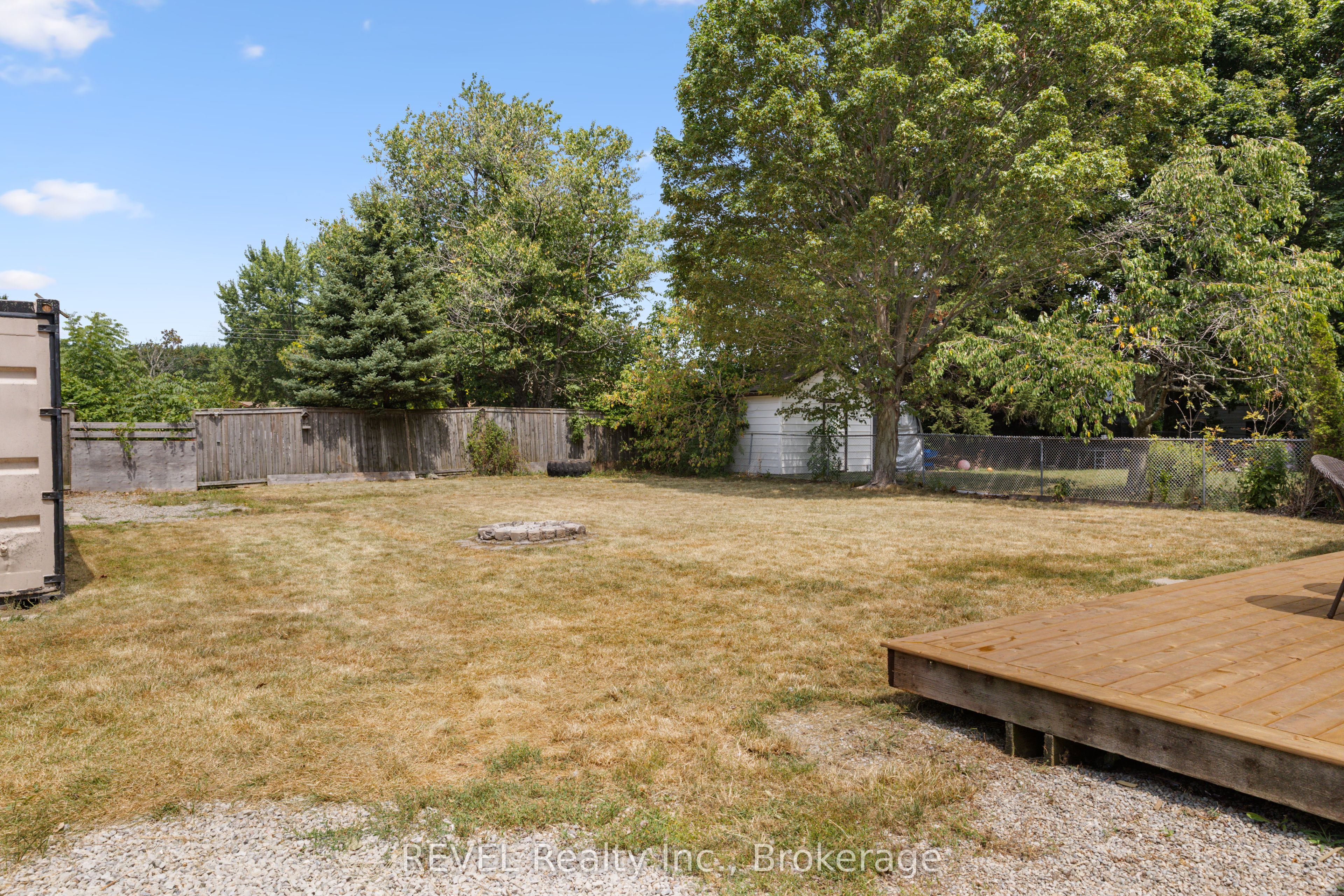 2906 June Road Property Photo 30