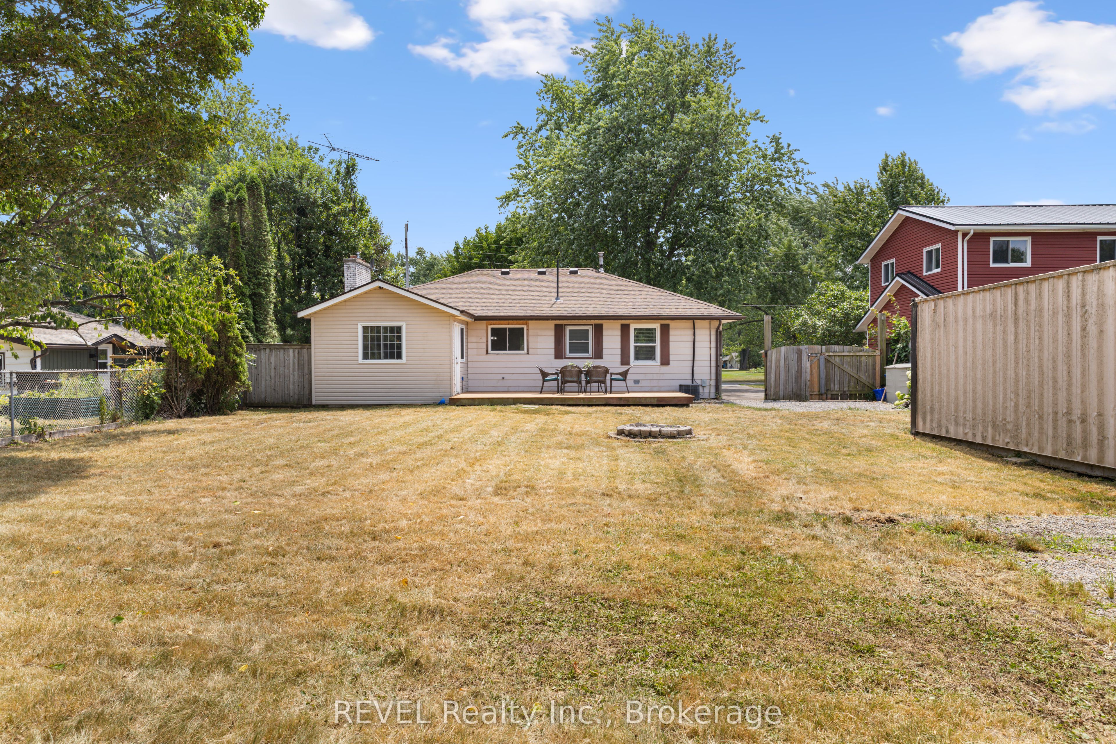 2906 June Road Property Photo 34