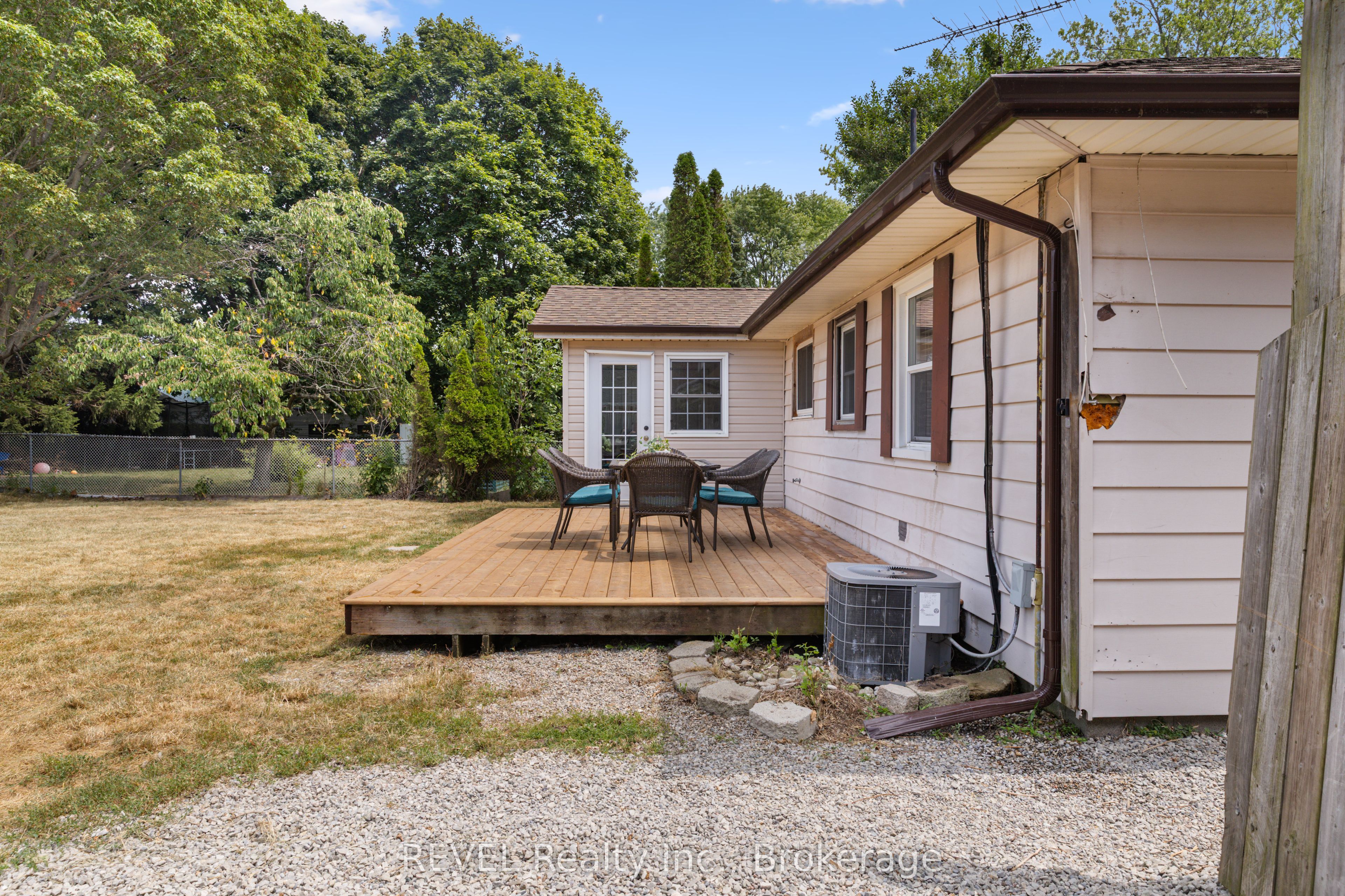 2906 June Road Property Photo 35
