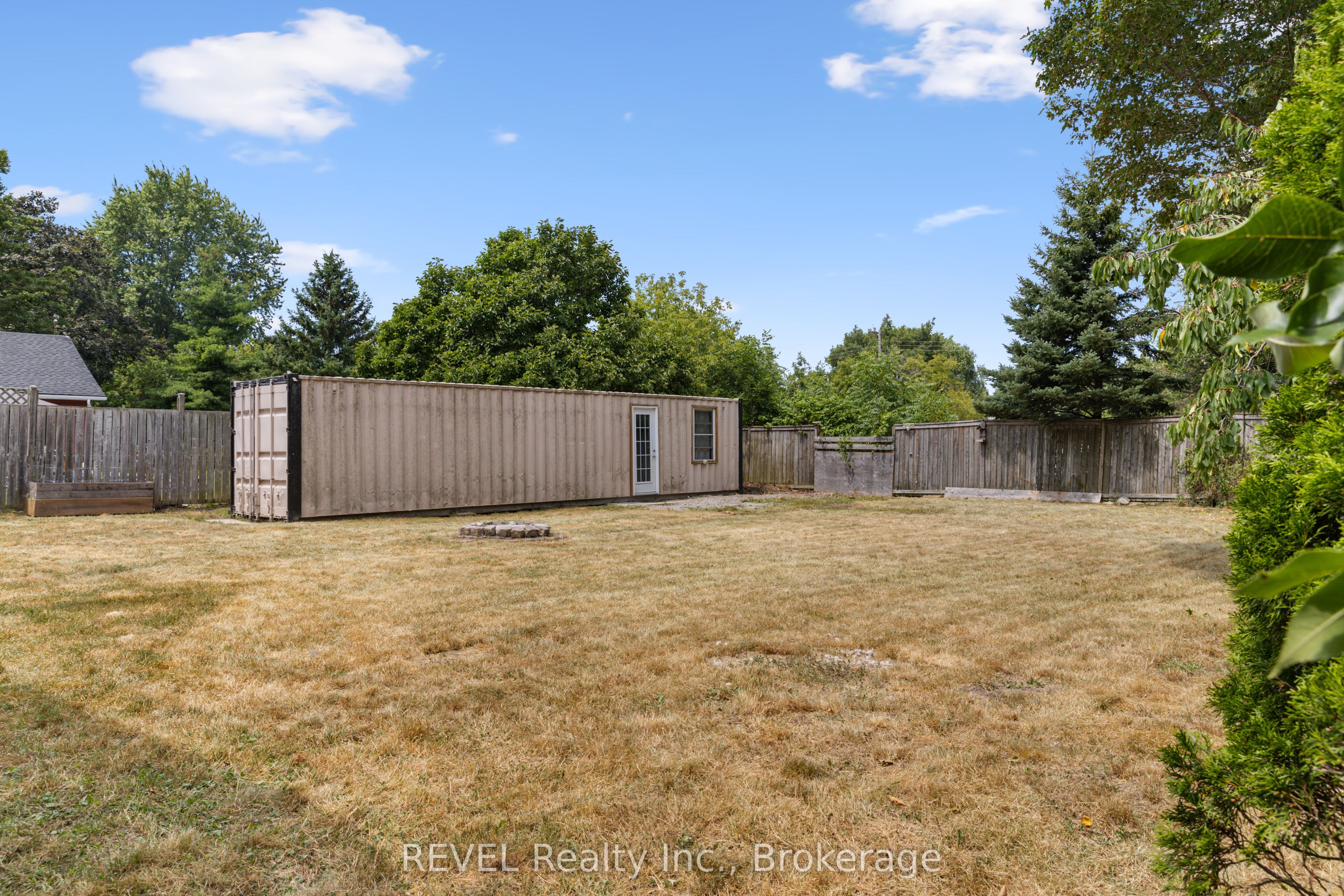 2906 June Road Property Photo 36