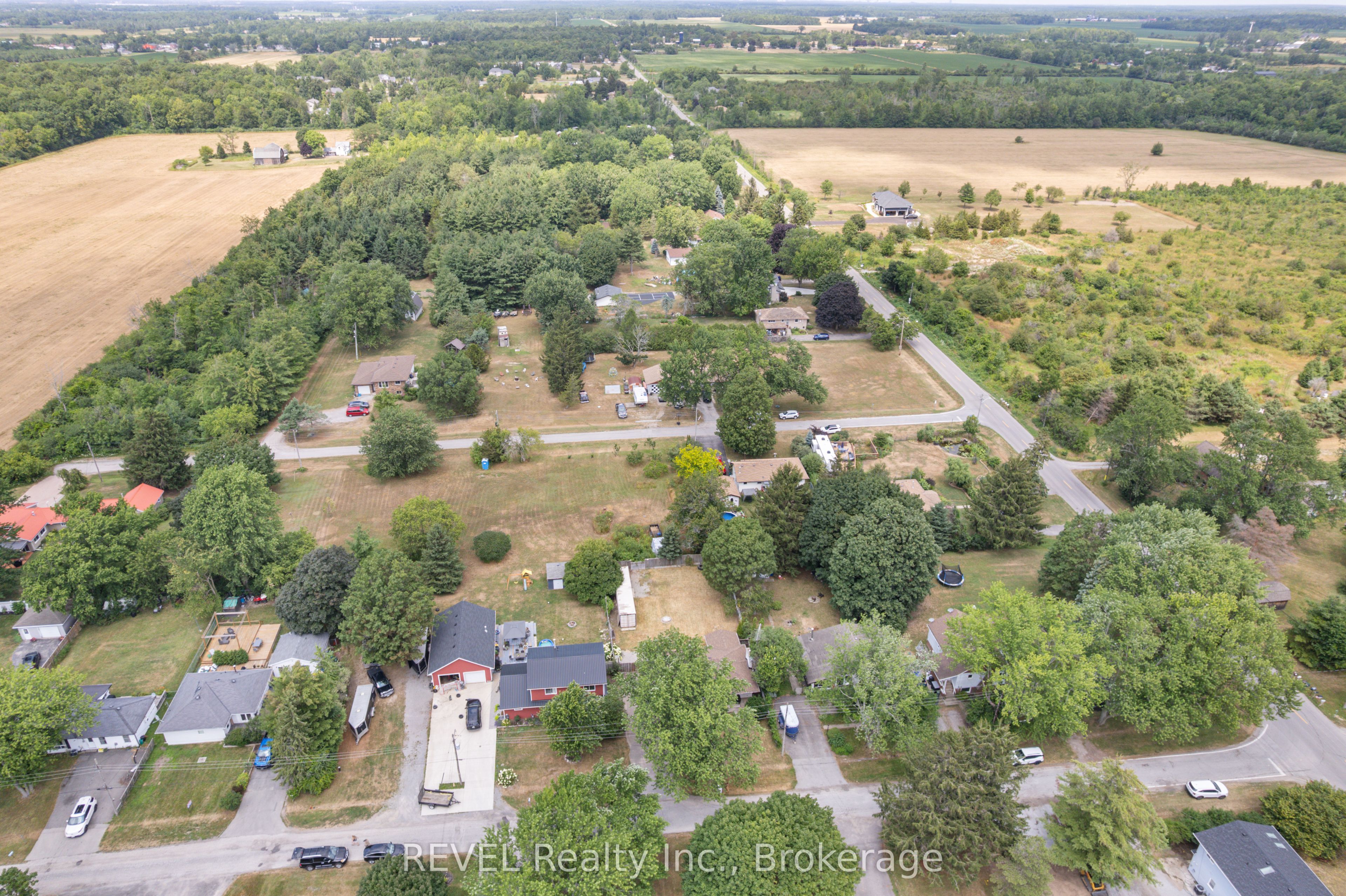 2906 June Road Property Photo 37