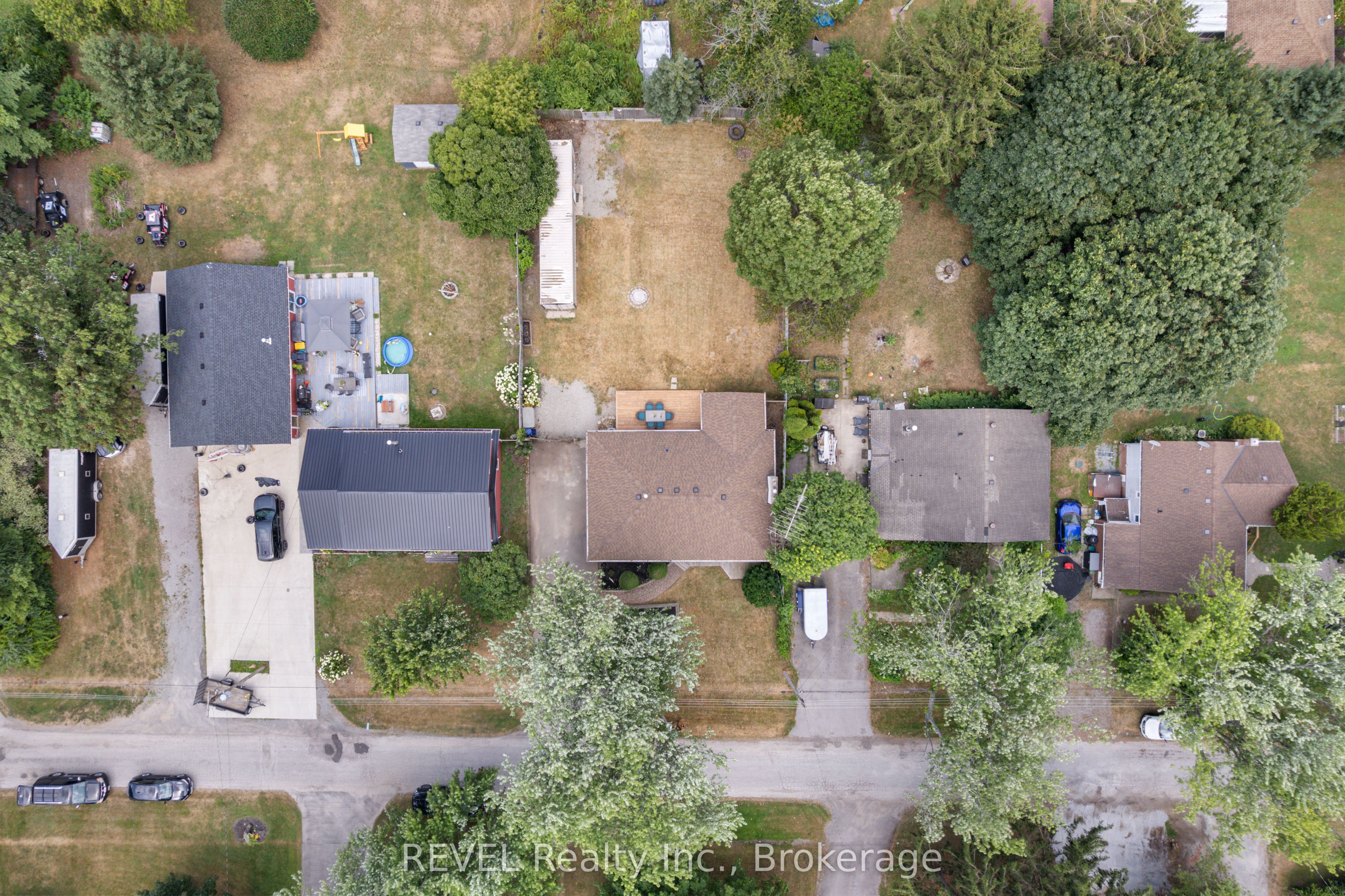 2906 June Road Property Photo 39
